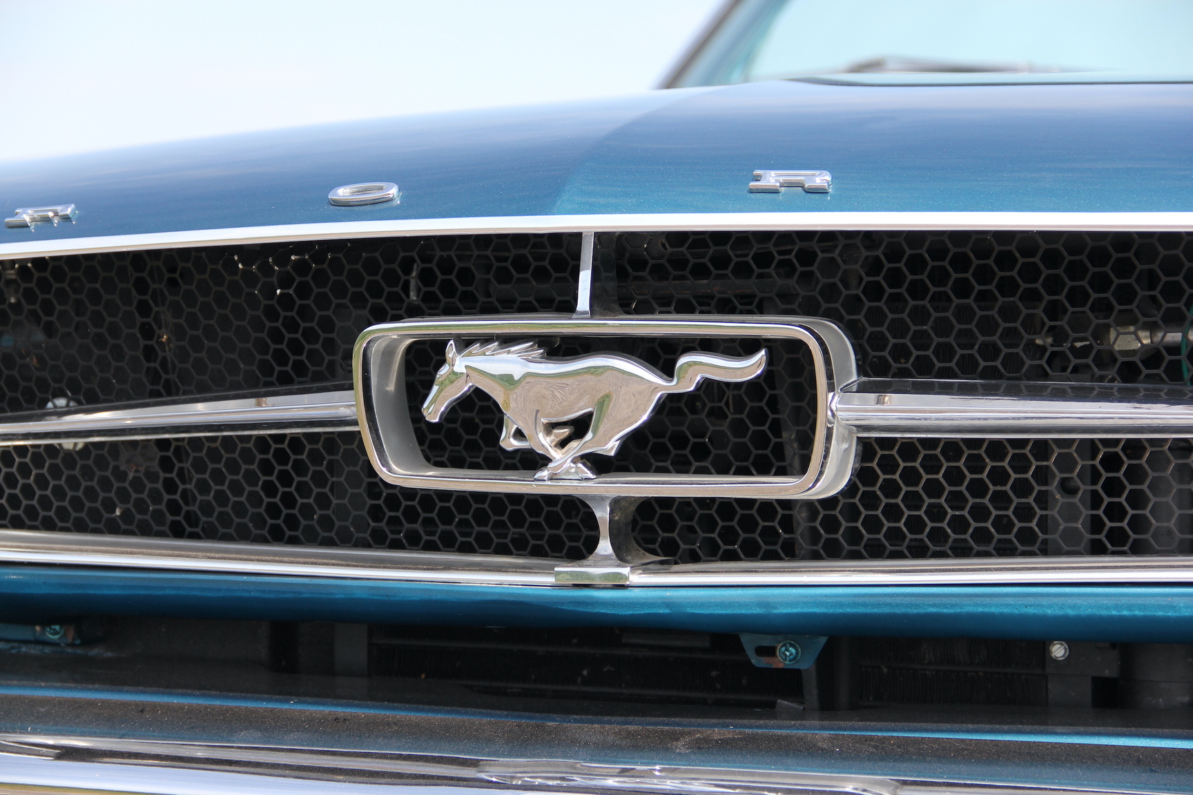 Exterior image of 1966 Ford Mustang 289 Cabriolet (43)