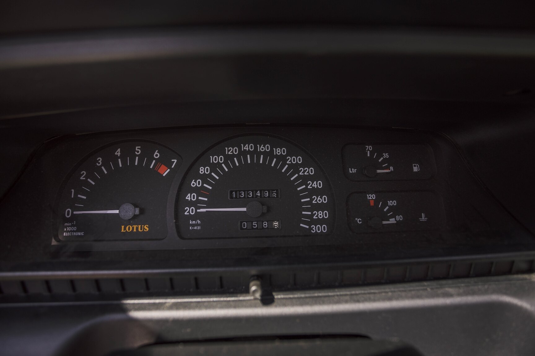 Interior image of 1991 Lotus Omega