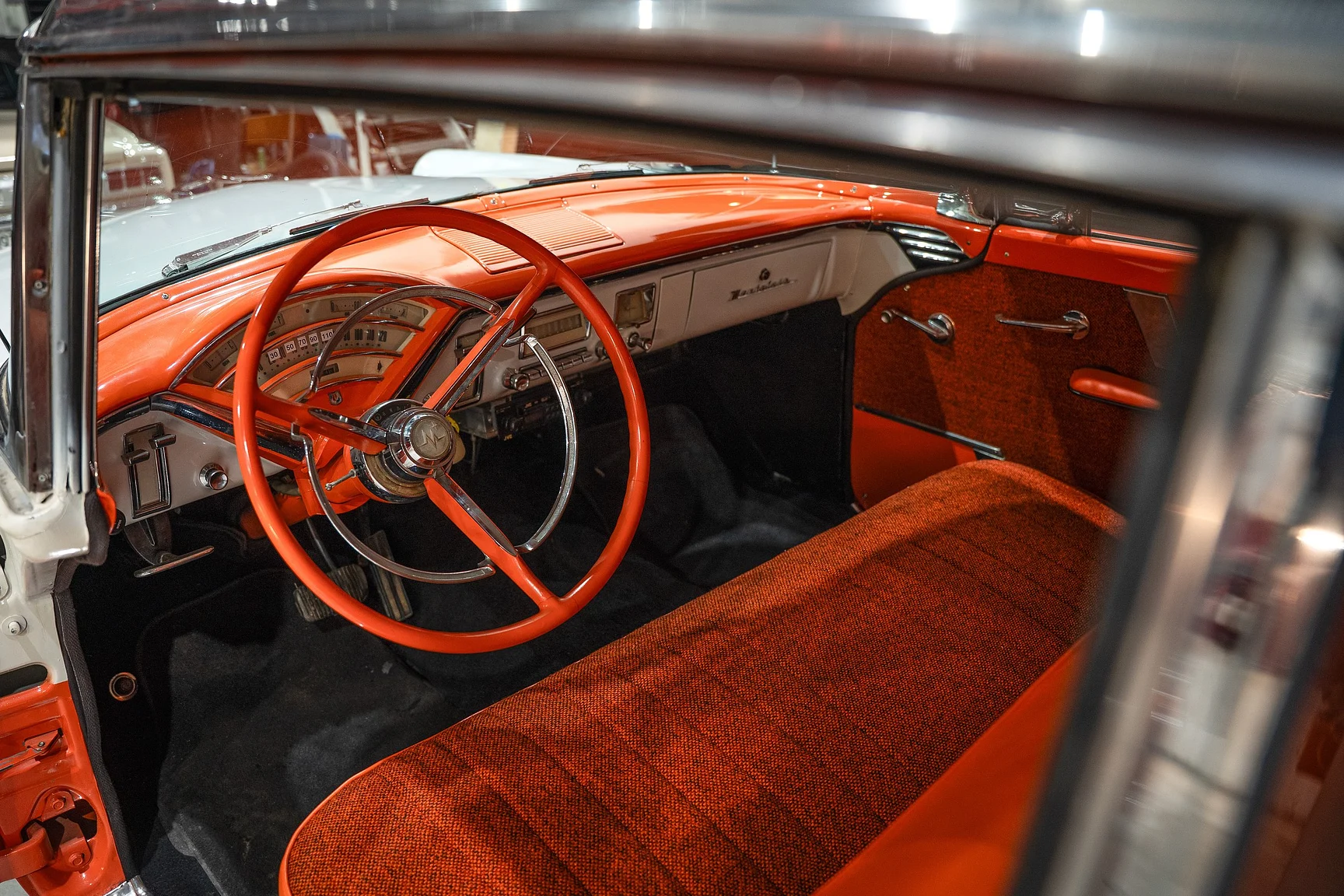 Innenraumfoto von 1956 Mercury Montclair Sport Sedan (1)