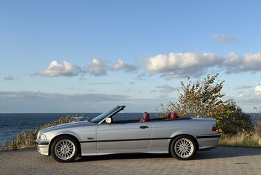 Exterior image of 1993 BMW 325 I CABRIO 