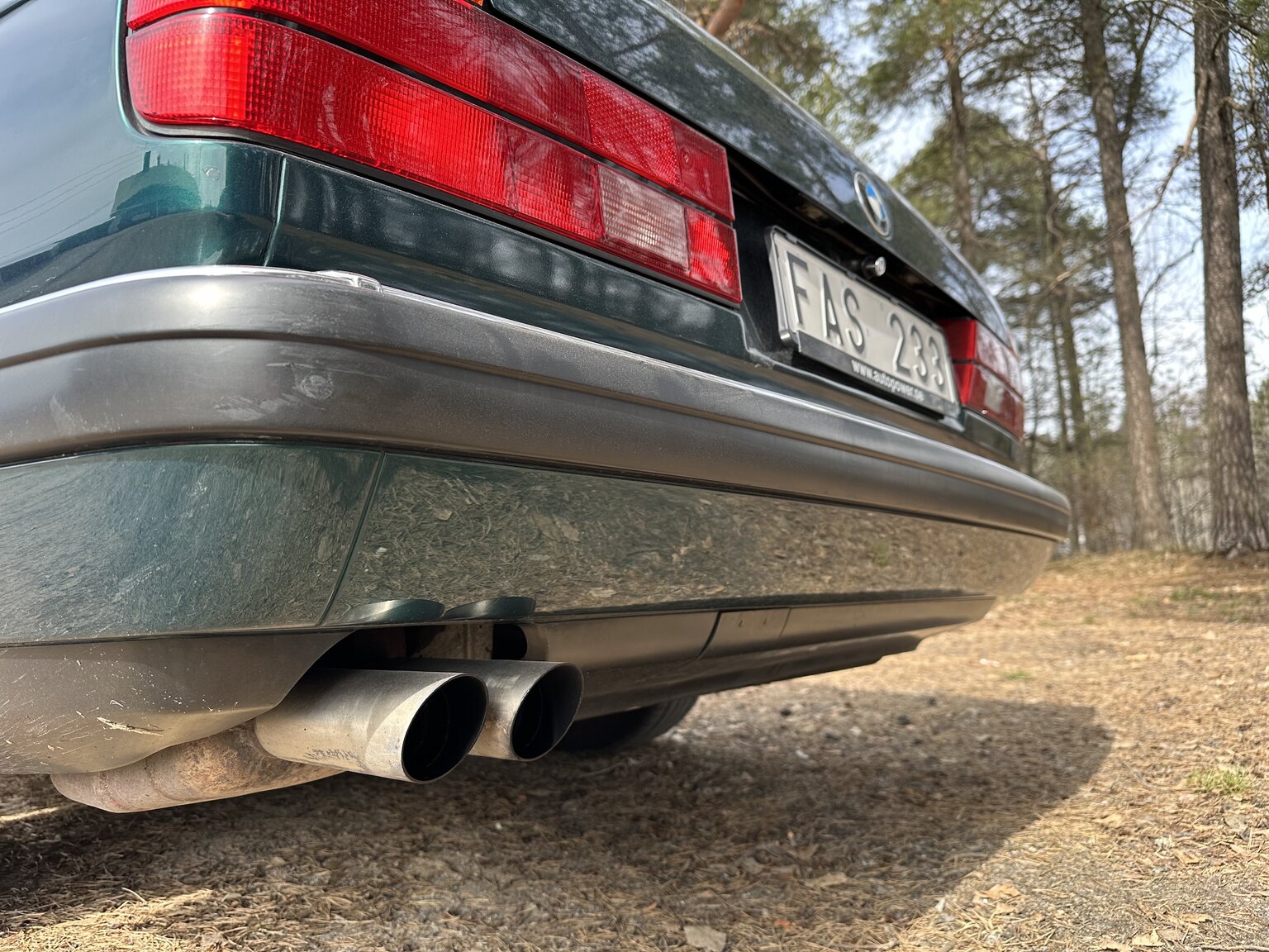 Exterior image of 1992 BMW 740iA