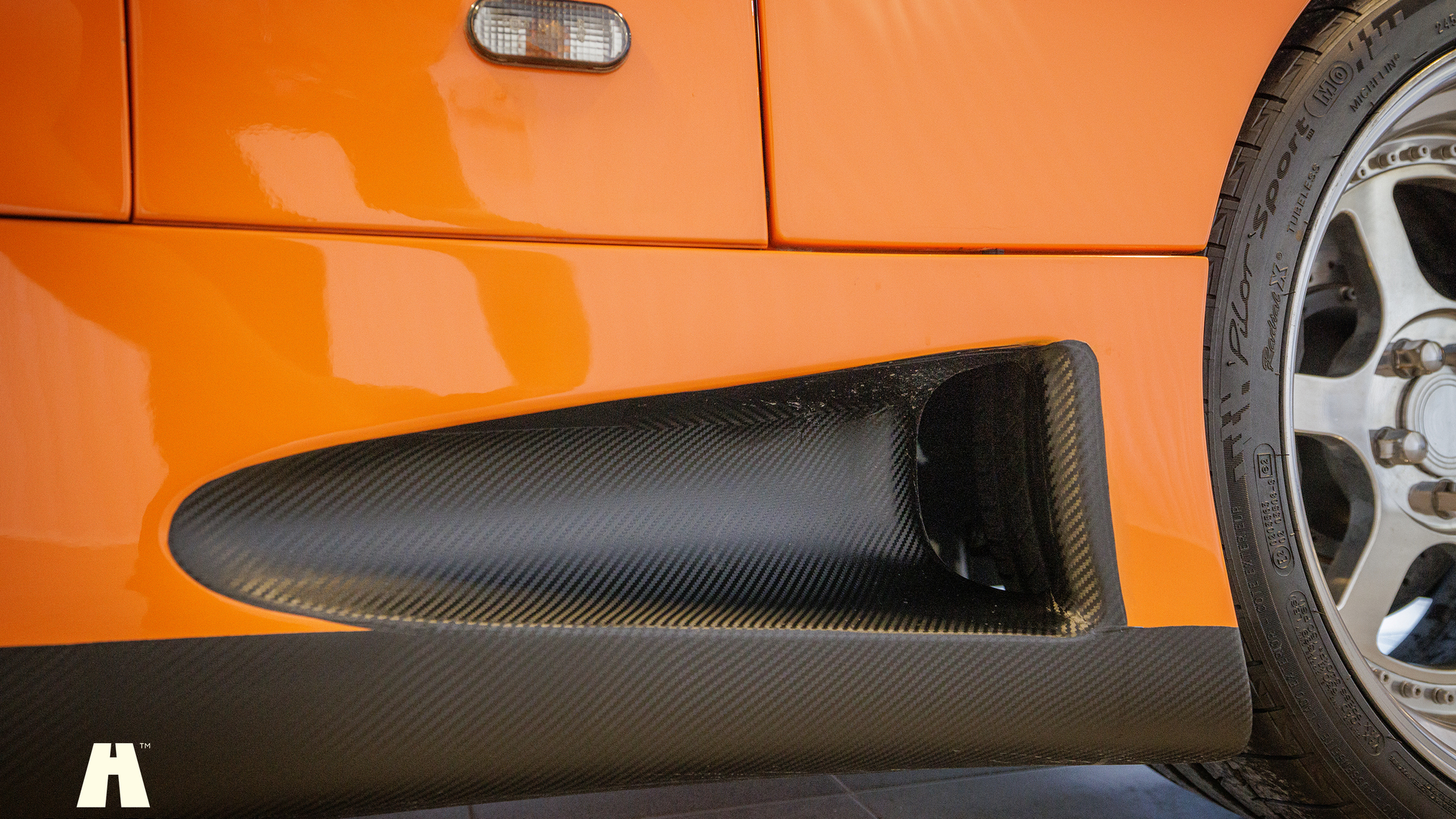 Exterior image of 2006 Ultima GTR (99)