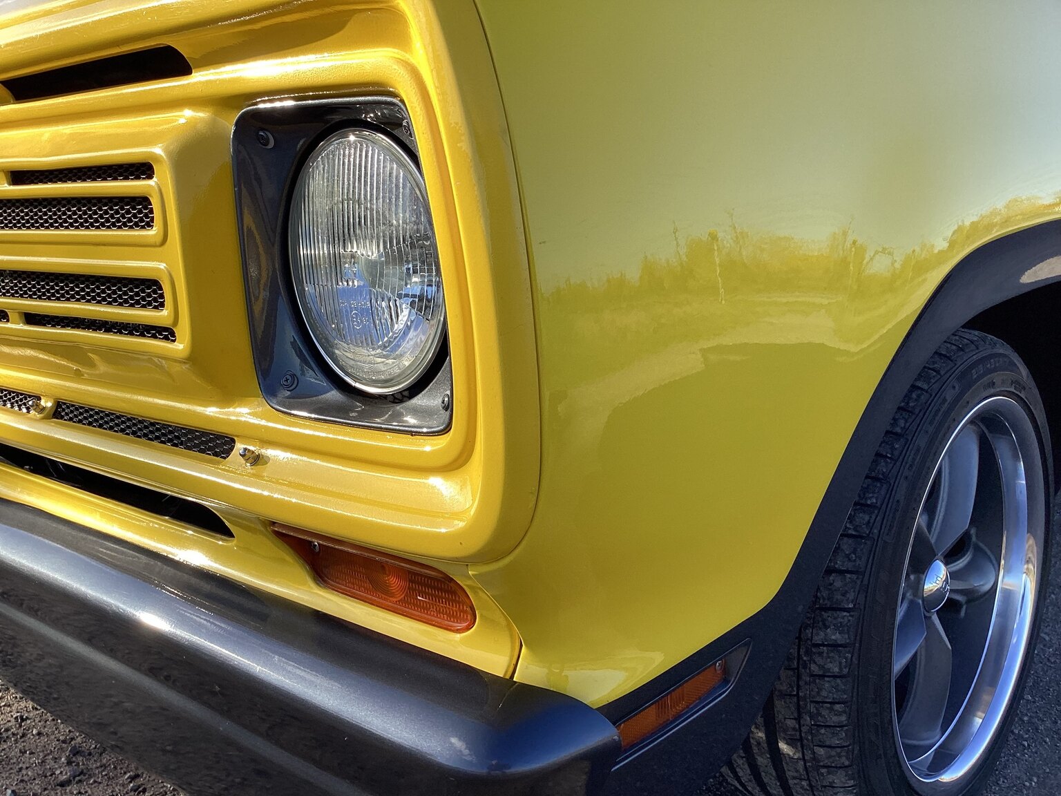 Exterior image of 1971 Dodge D100