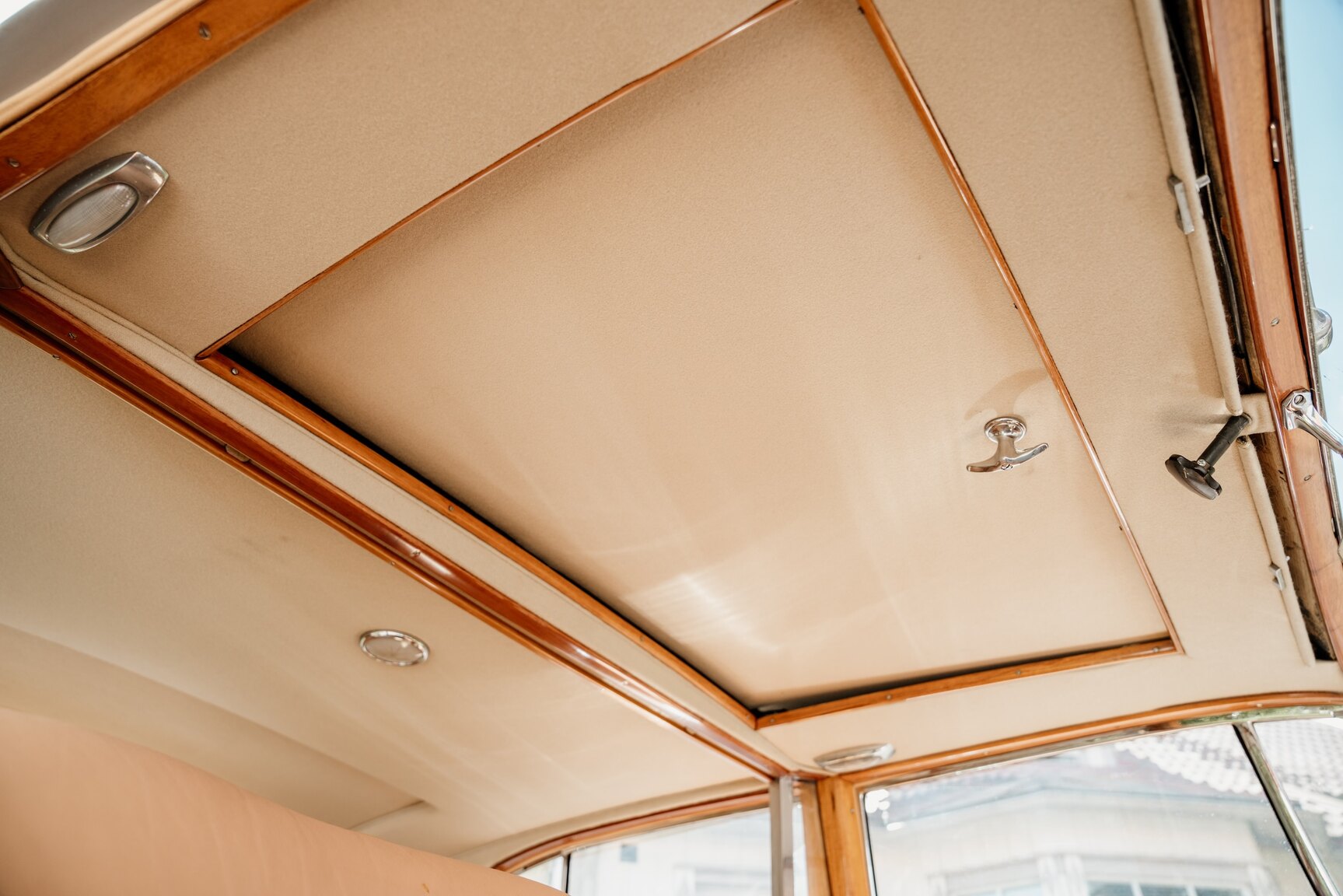 Interior image of 1949 Rolls Royce Silver Wraith