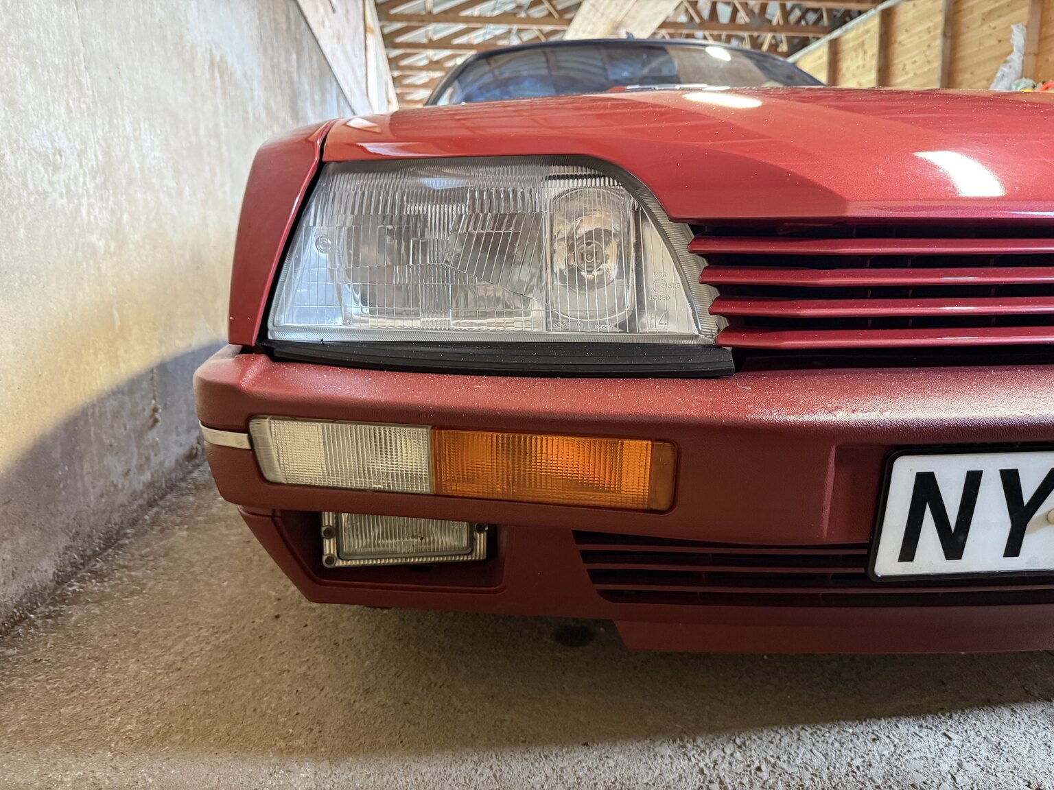 Exterior image of 1988 Citroën CX 25 2.5 GTi Turbo II