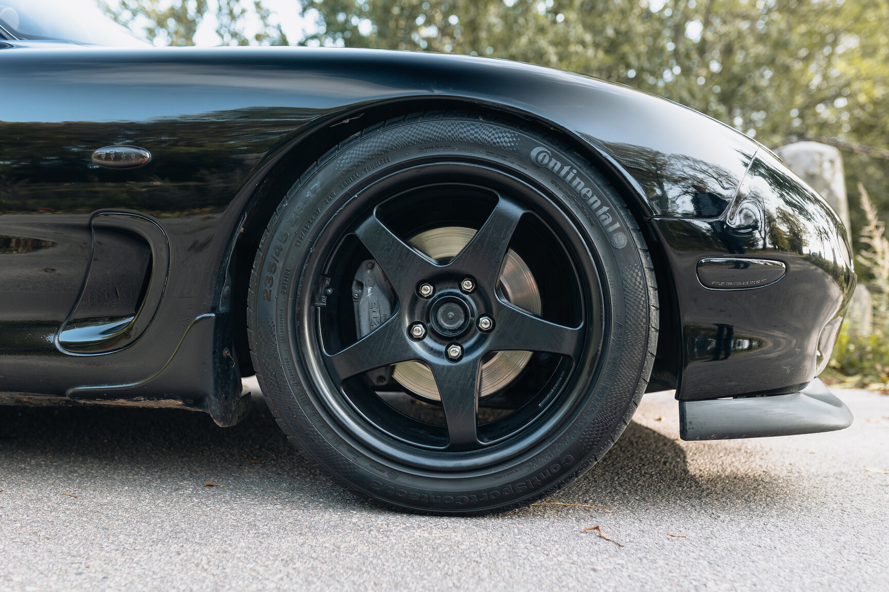 Exterior image of 1994 Mazda RX7 (22)