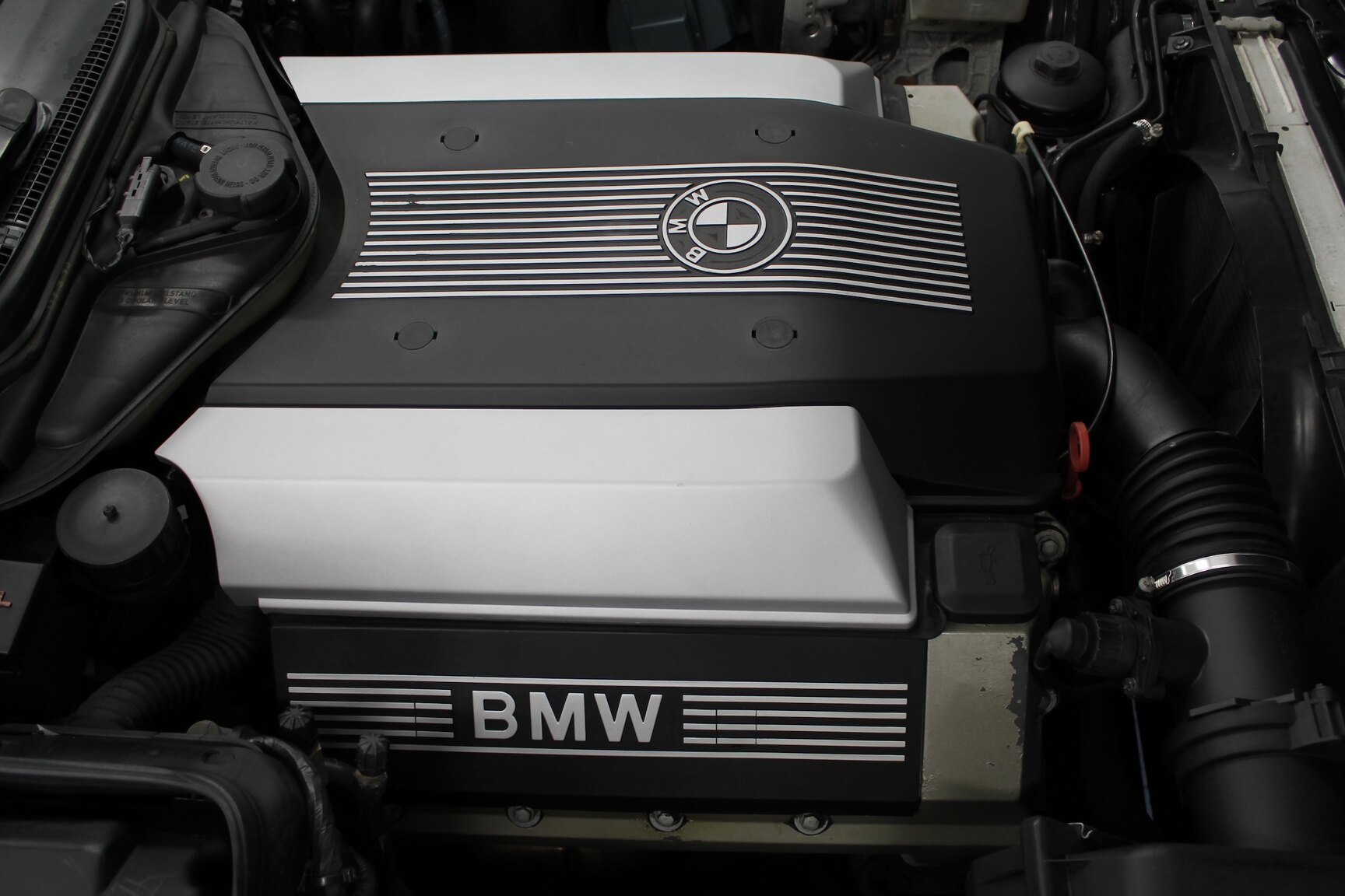 Image of 1996 BMW 540i Touring "No Reserve Auction" mechanics