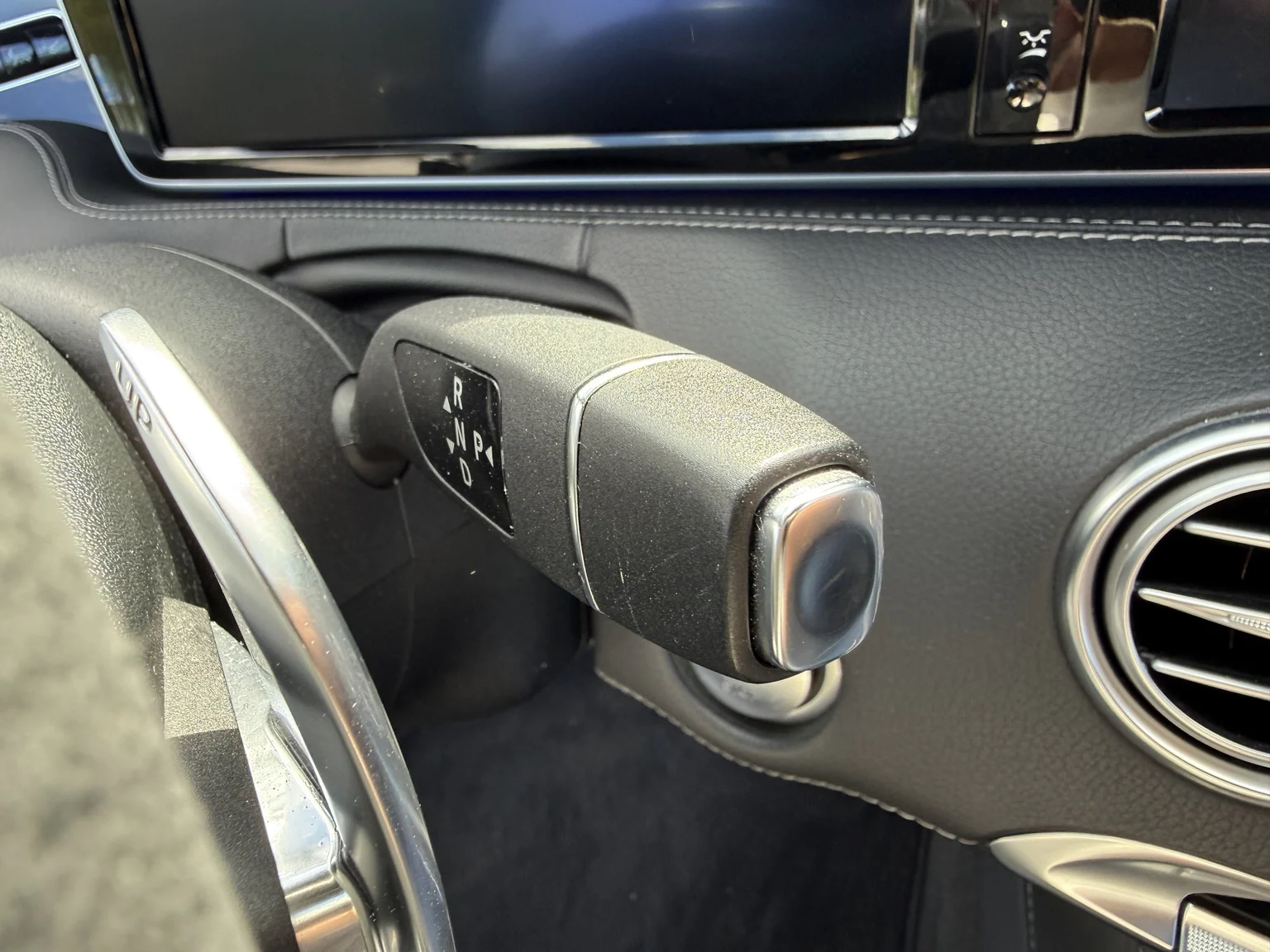 Innenraumfoto von 2016 Mercedes-Benz S 63 AMG 4MATIC (13)