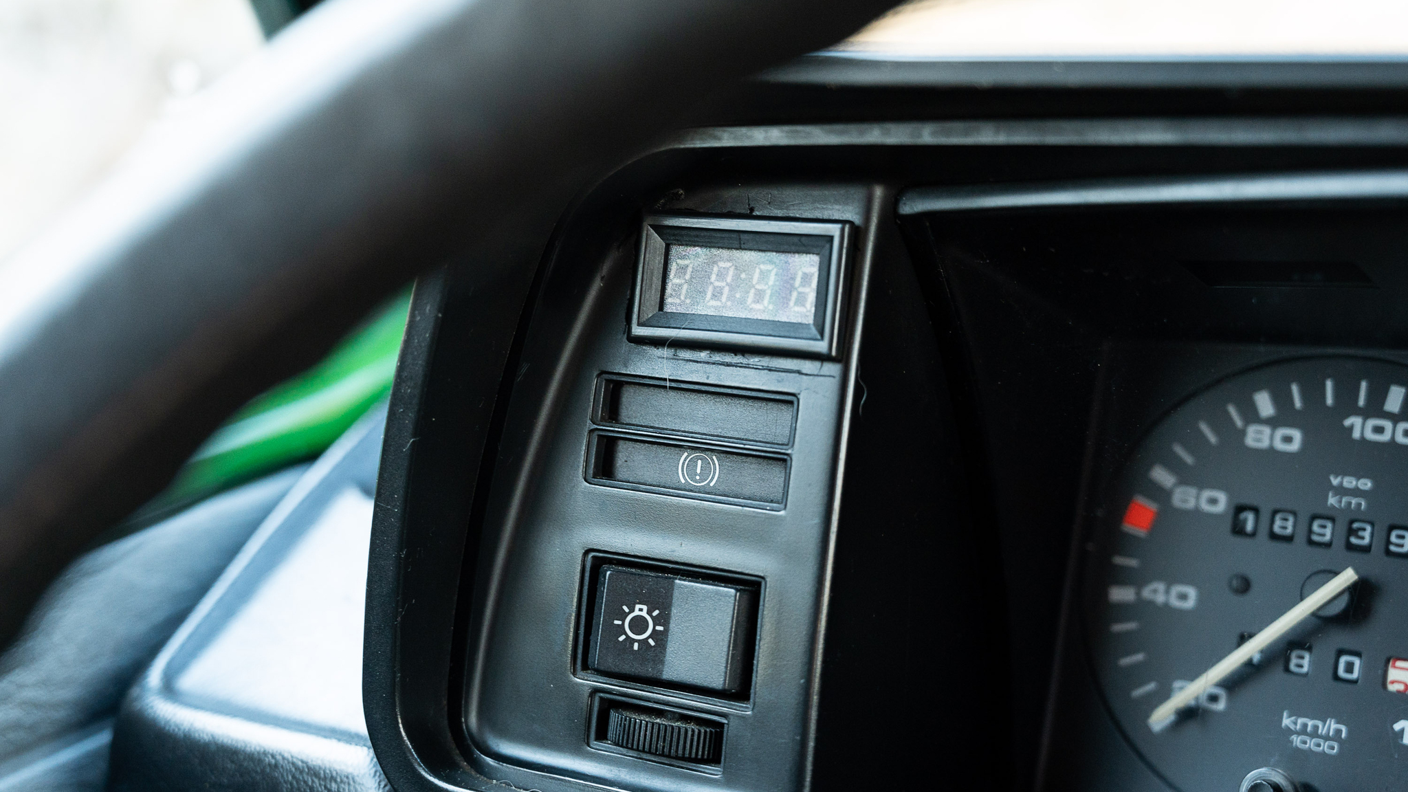 Interior image of 1992 Volkswagen T3 Kombi Syncro 16" Westfalia