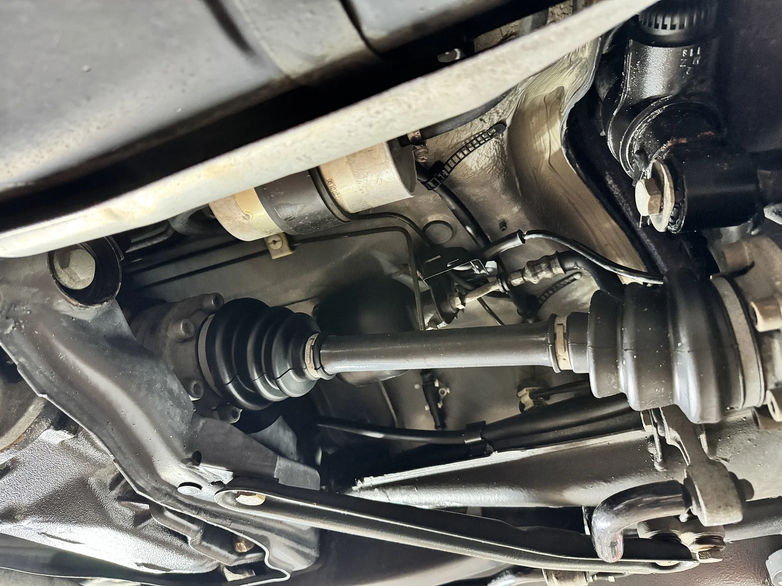 Image of 1993 BMW E34 M5 Touring  mechanics (46)