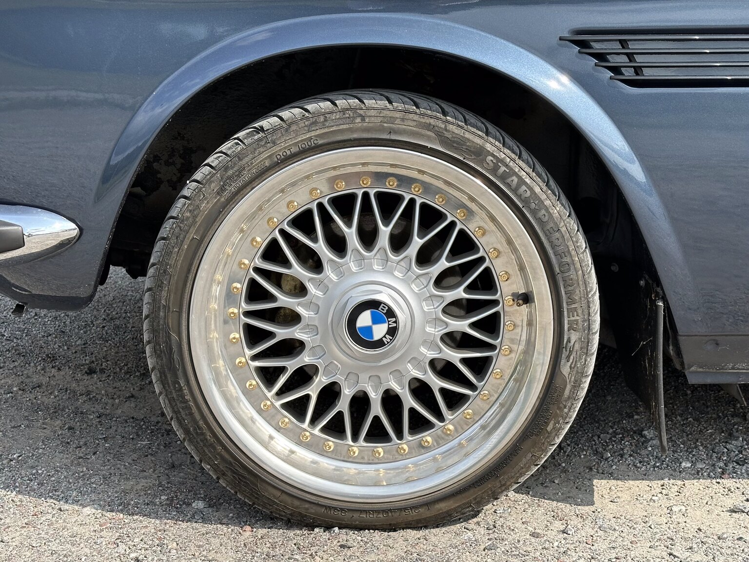 Exteriörbild på 1972 BMW 3,0 CSi 