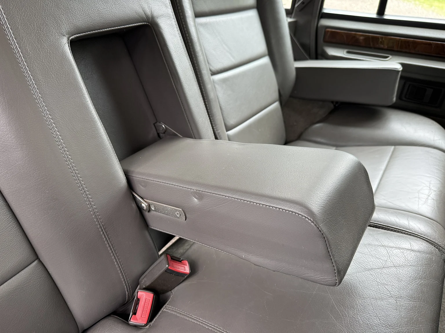 Innenraumfoto von 1990 Range Rover Vogue SE 3.9 (51)