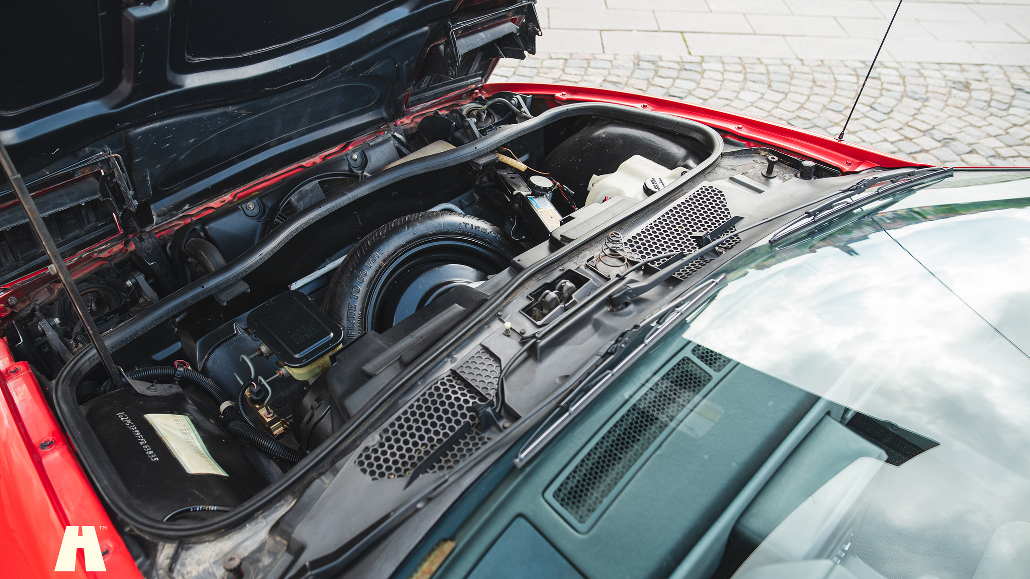 Image of 1985 Pontiac Fiero GT (68) mechanics