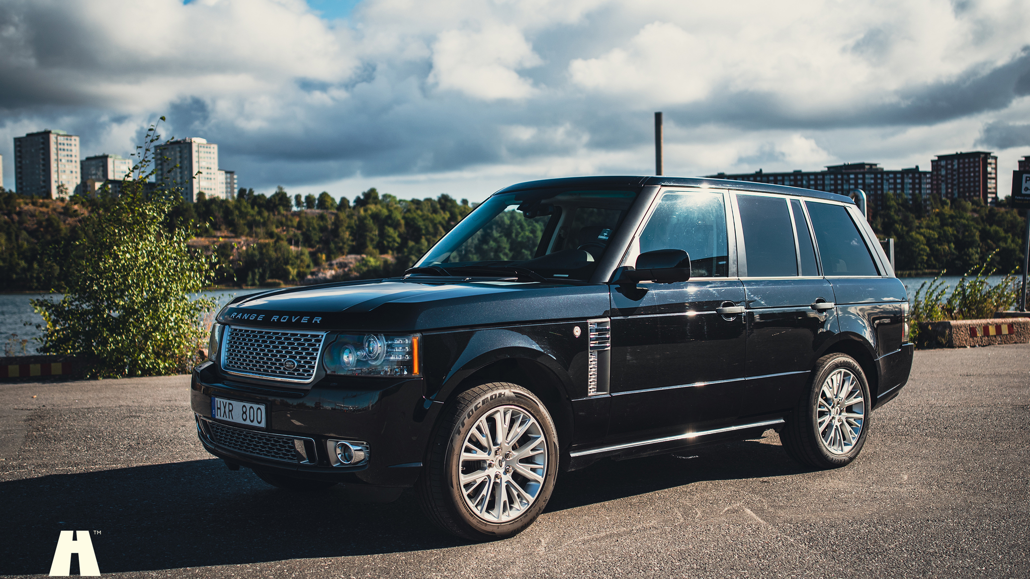 Exteriörbild på 2011 Range Rover TDV8 Autobiography  (2)