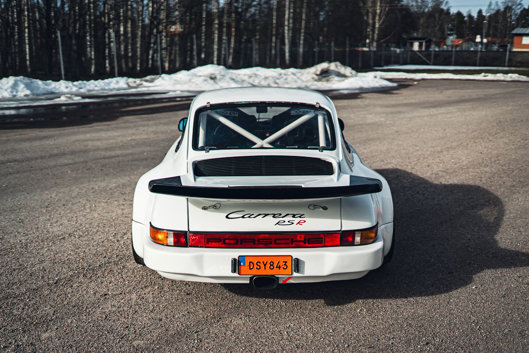 Exteriörbild på 1977 Porsche 911 RSR Rallycar