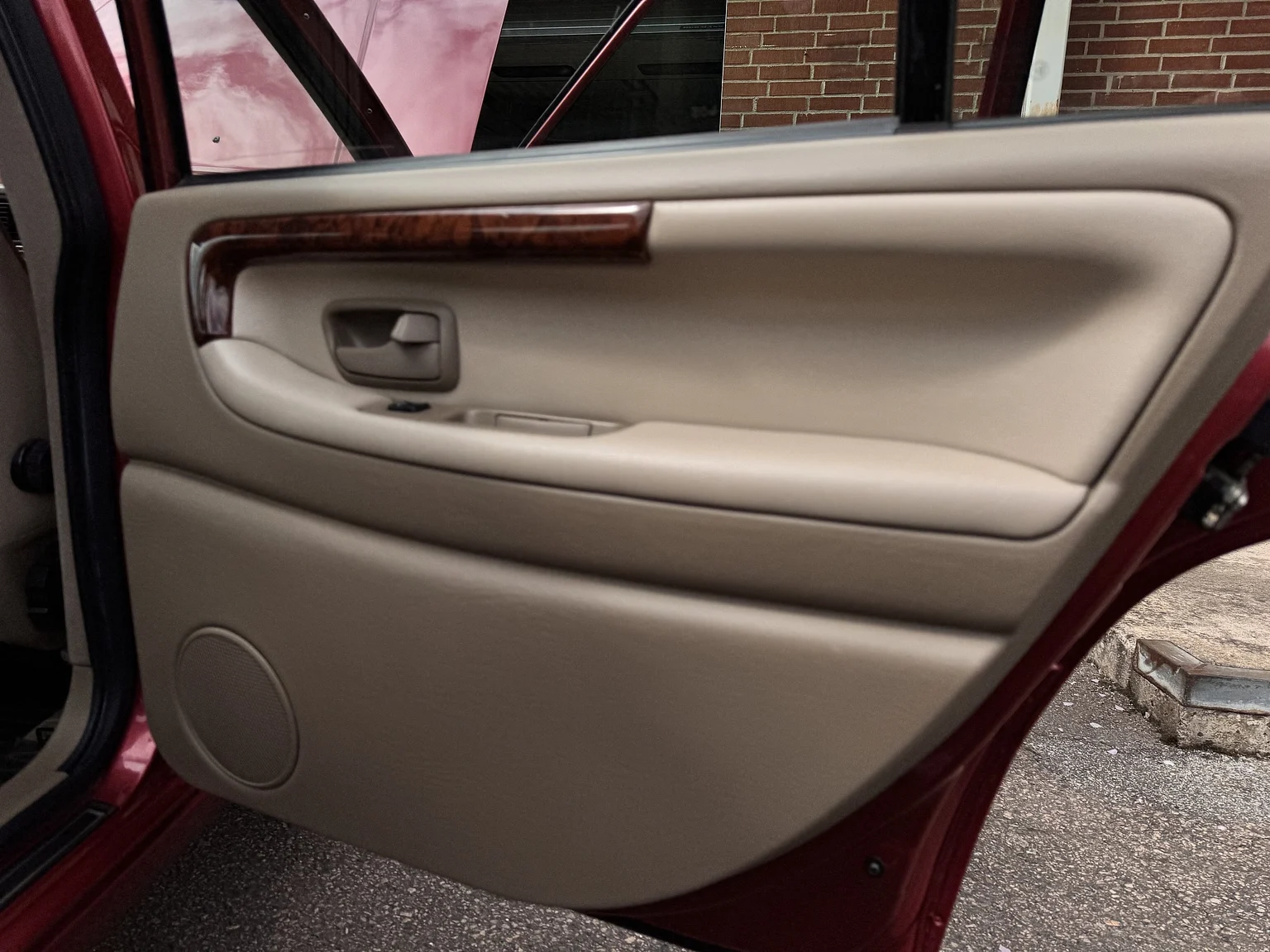 Interior image of 1998 Volvo S90 3.0 (28)