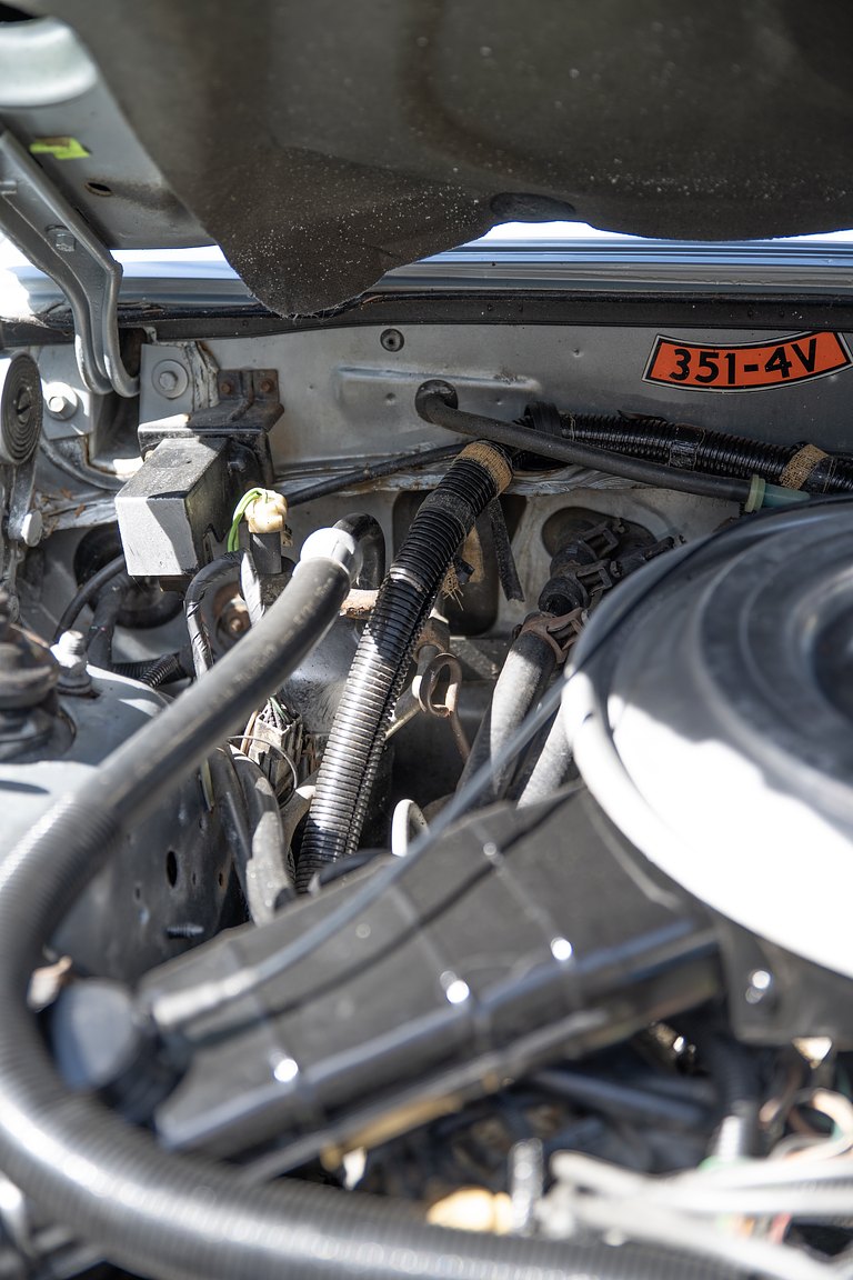 Image of 1985 Lincoln Continental 5.0 V8 EFI mechanics