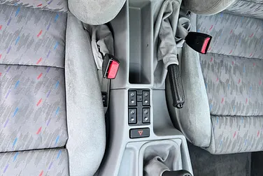 #<Image:0x00007f2ff3718e80>