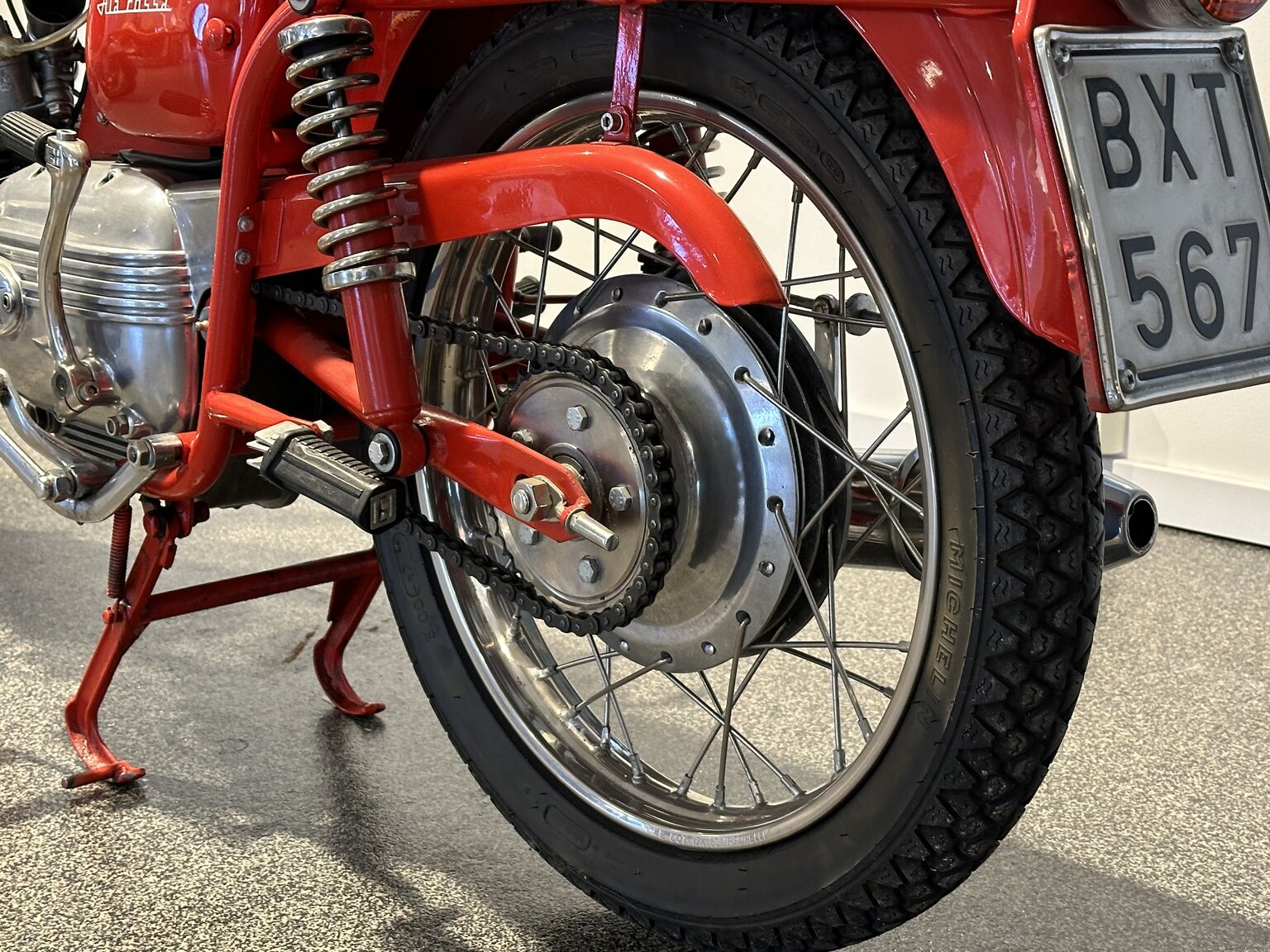 Exterior image of 1963 Aermacchi Harley-Davidson Ala Rossa