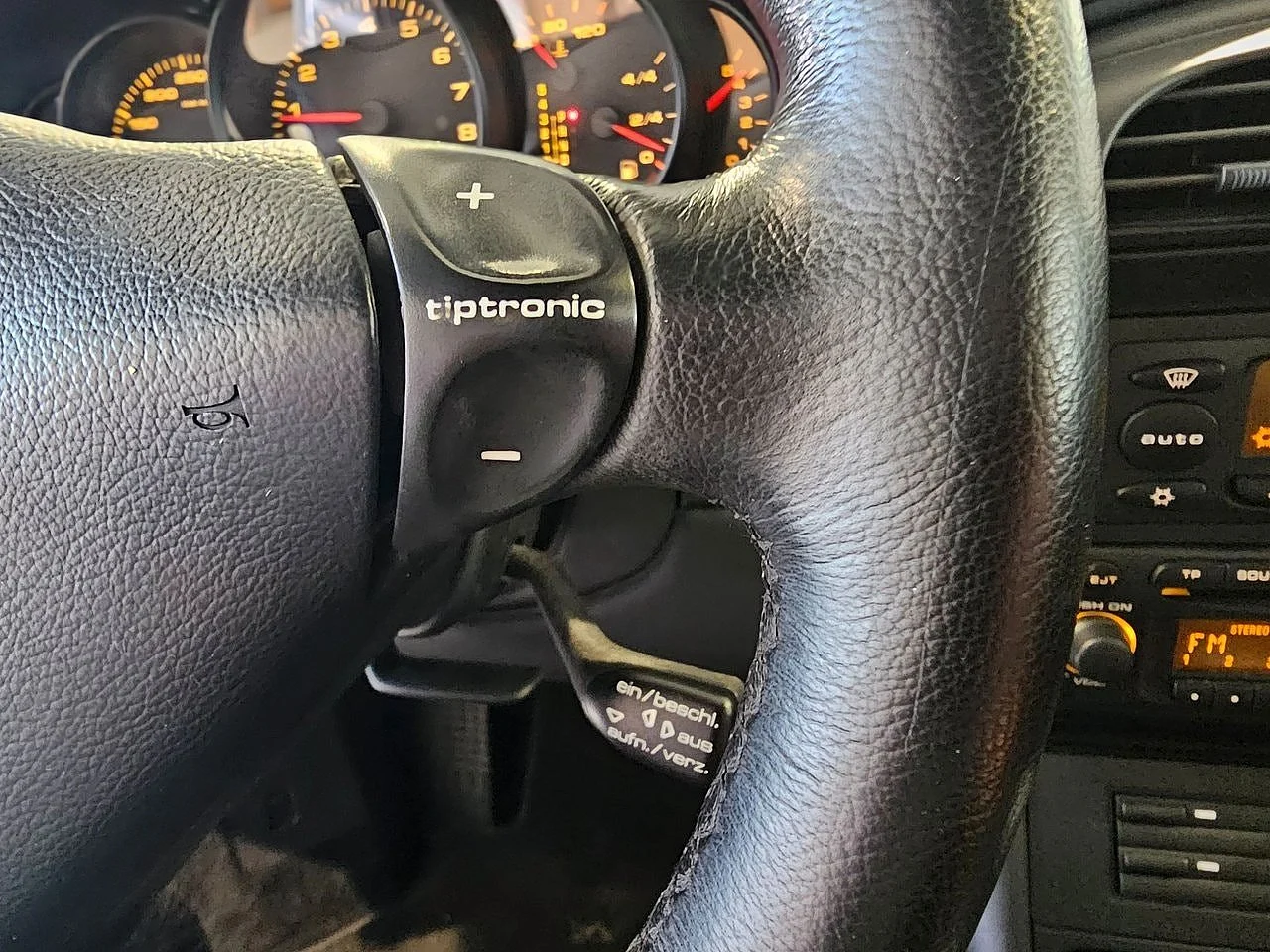 Image of 2003 Porsche 911 Carrera 4S (17)