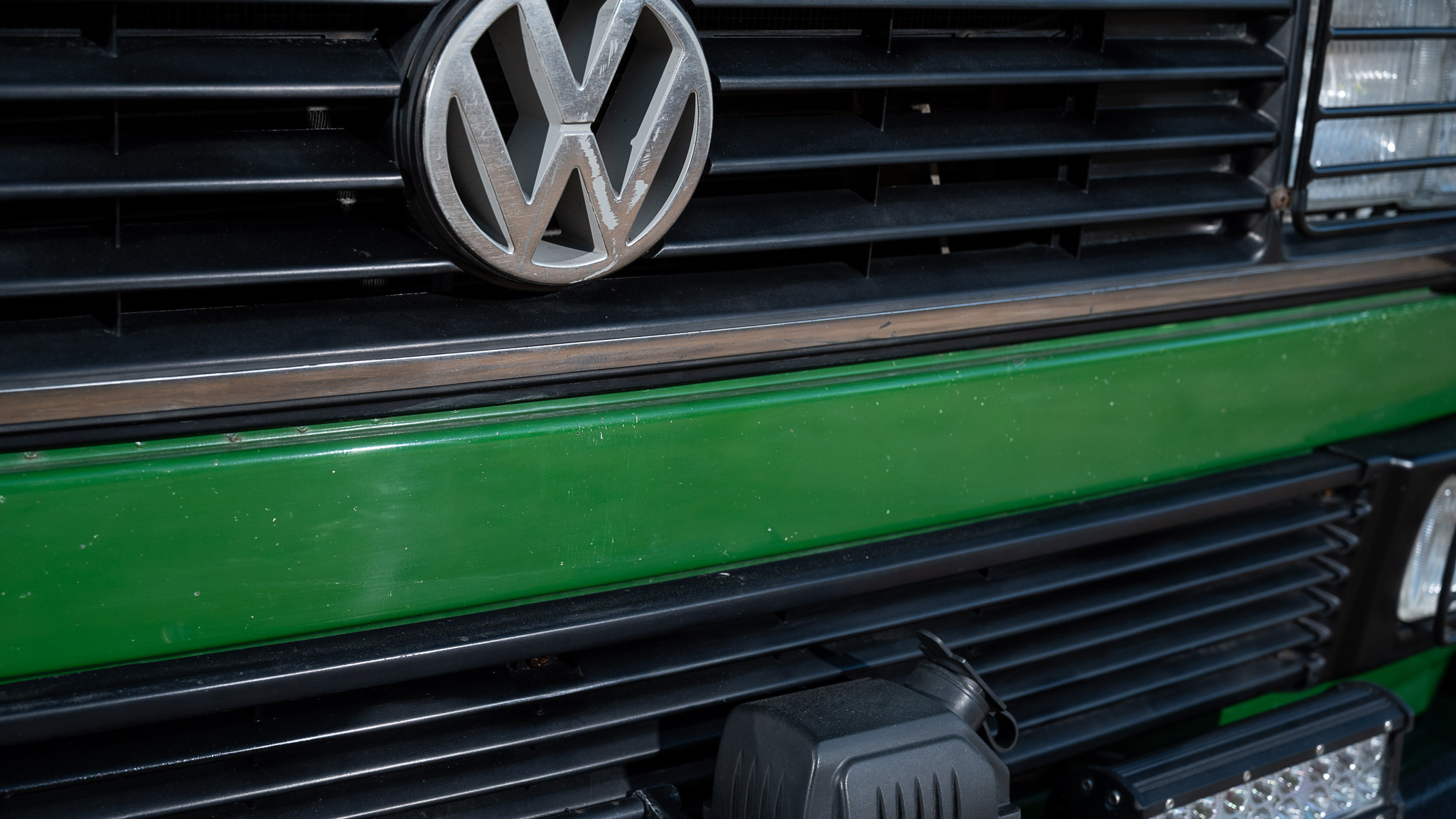 Exterior image of 1992 Volkswagen T3 Kombi Syncro 16" Westfalia