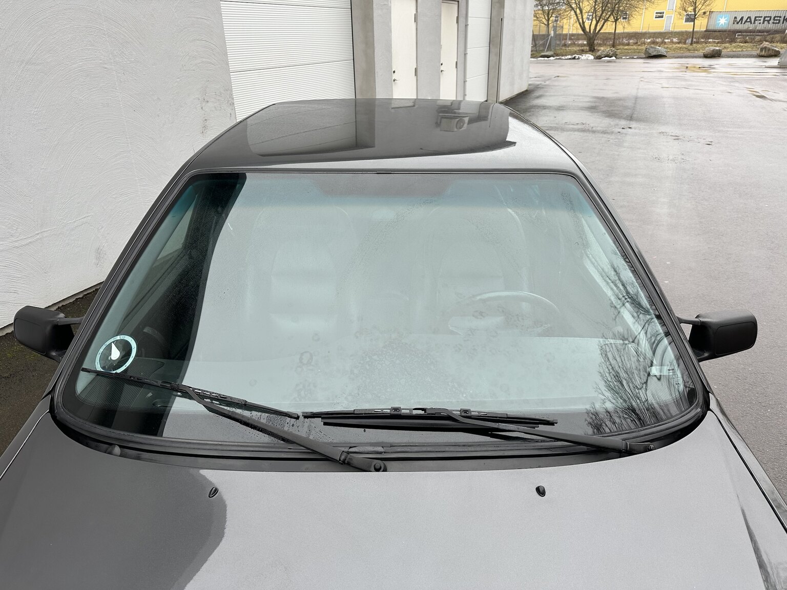 Exterior image of 1988 SAAB 9000i