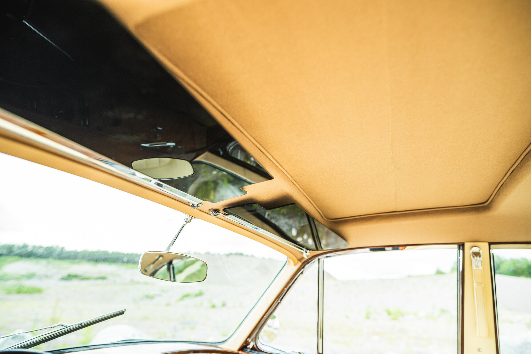 Interior image of 1960 Bentley S2 Continental 