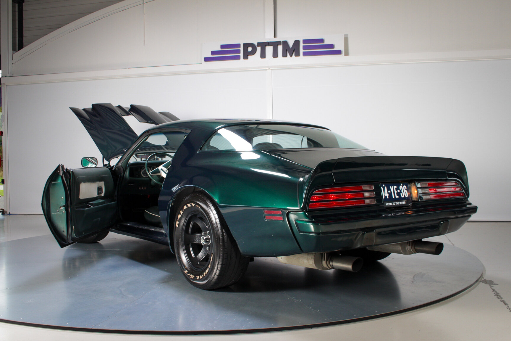 Exterior image of 1975 Pontiac Firebird Formula