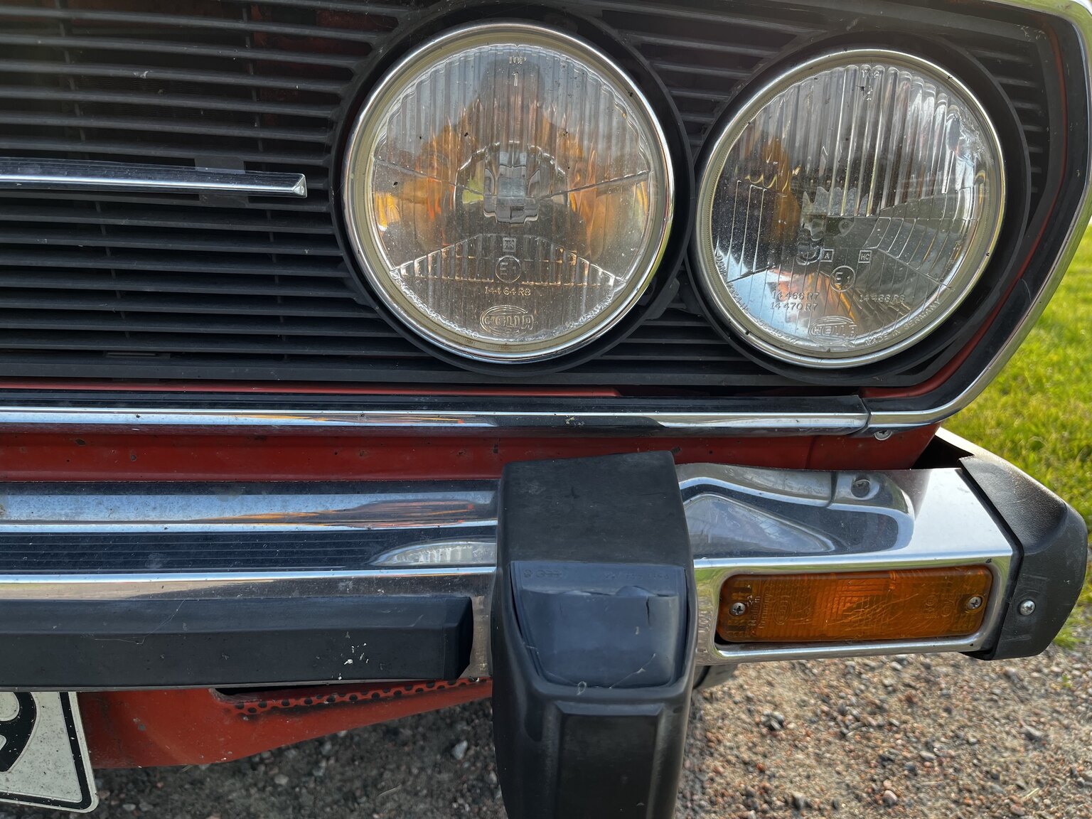 Exterior image of 1976 Audi 80 GL B1  (43)