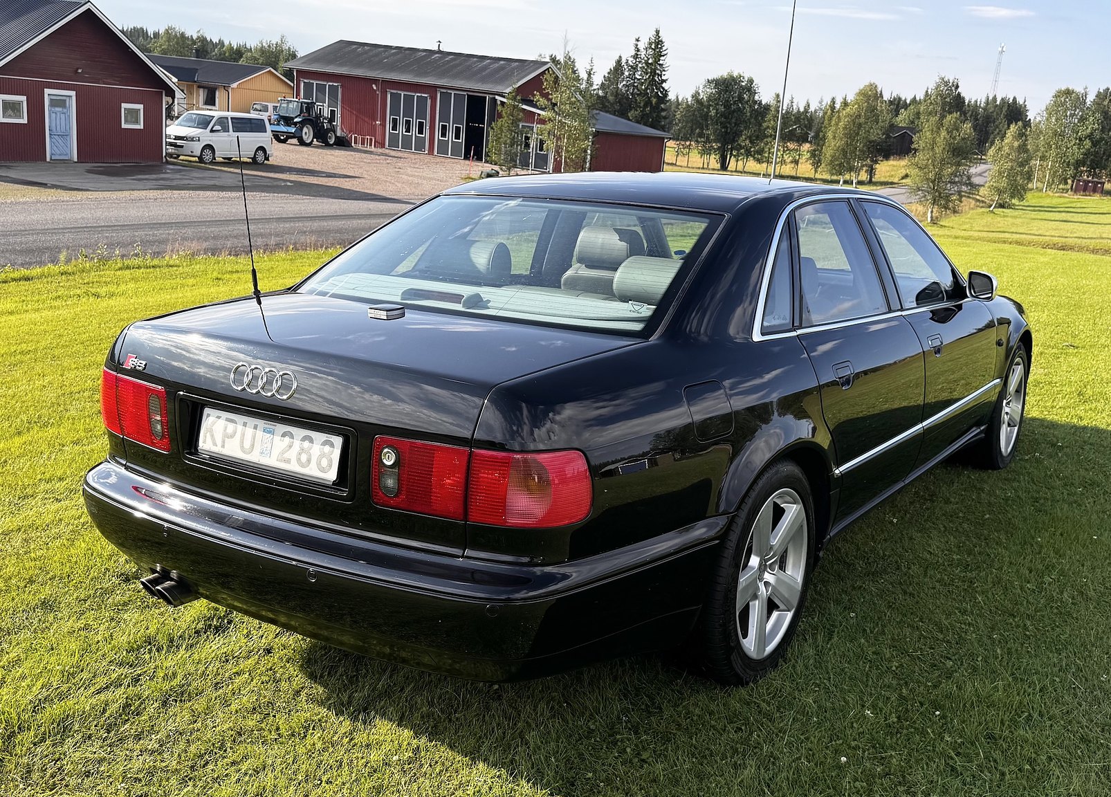 Exteriörbild på 1999 Audi S8 4.2 Quattro