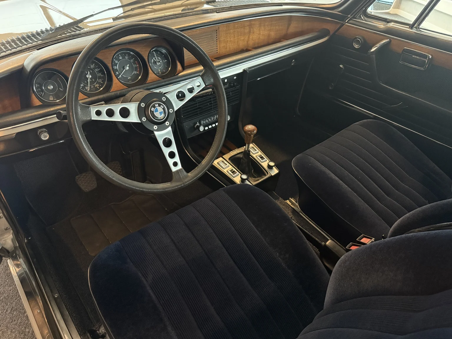 Interiörbild 1972 BMW E9 3.0 CSI (1)