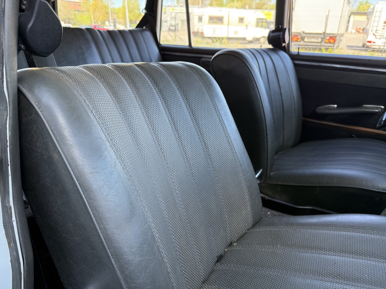 Interior image of 1967 Mercedes-Benz 230 Safari