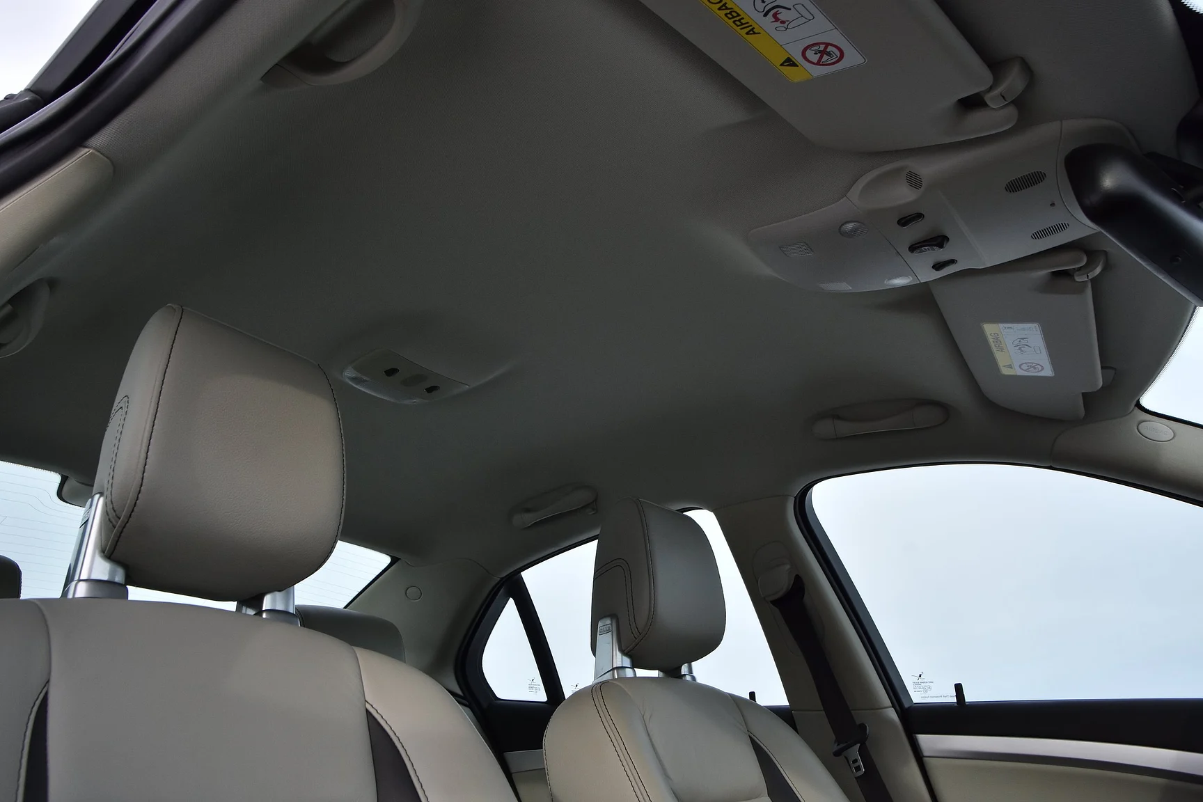 Interior image of 2014 Saab 9-3 Aero Hirsch Edition (31)