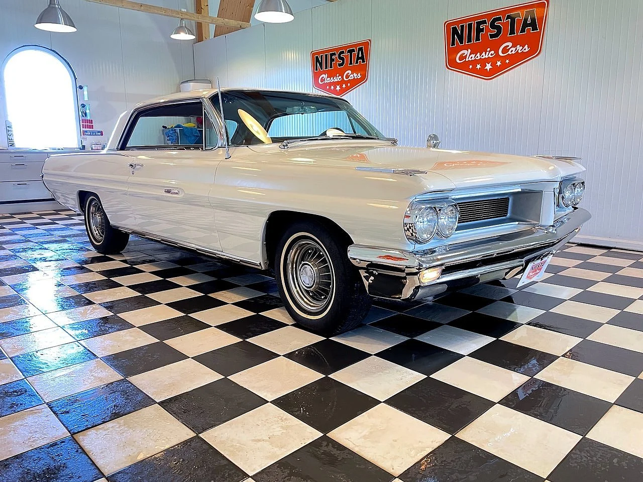 Bild von 1962 Pontiac Grand Prix (3)