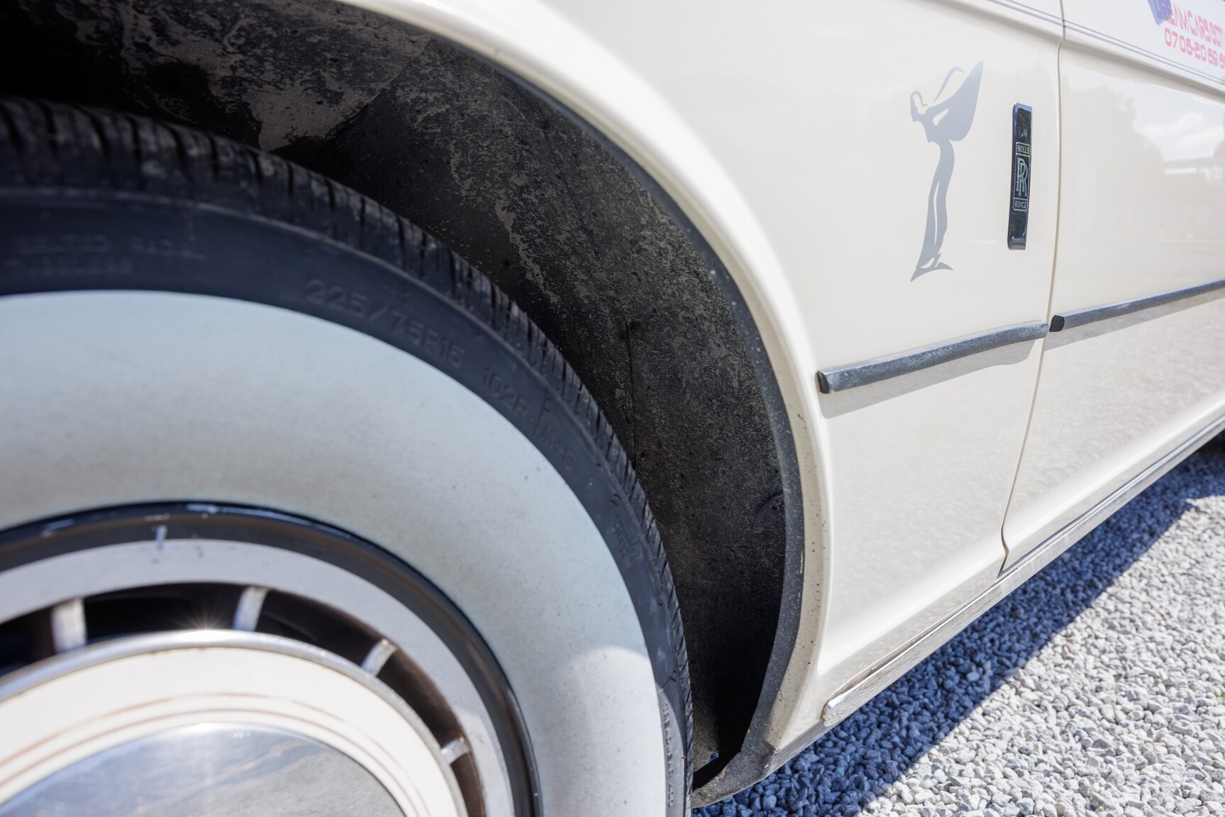 Exterior image of 1991 Rolls Royce Silver Spur LWB