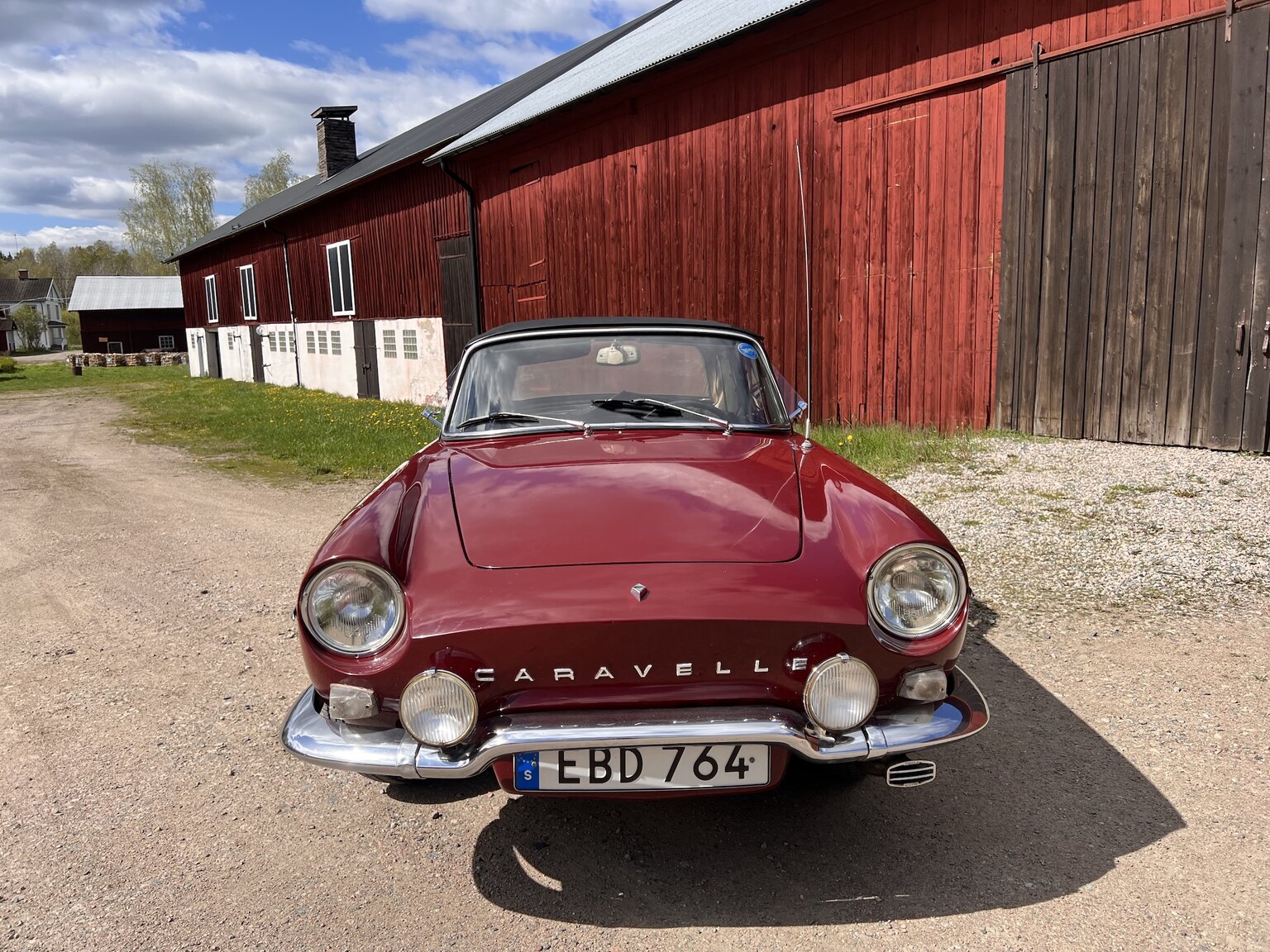 Exterior image of 1967 Renault Caravelle Coupé