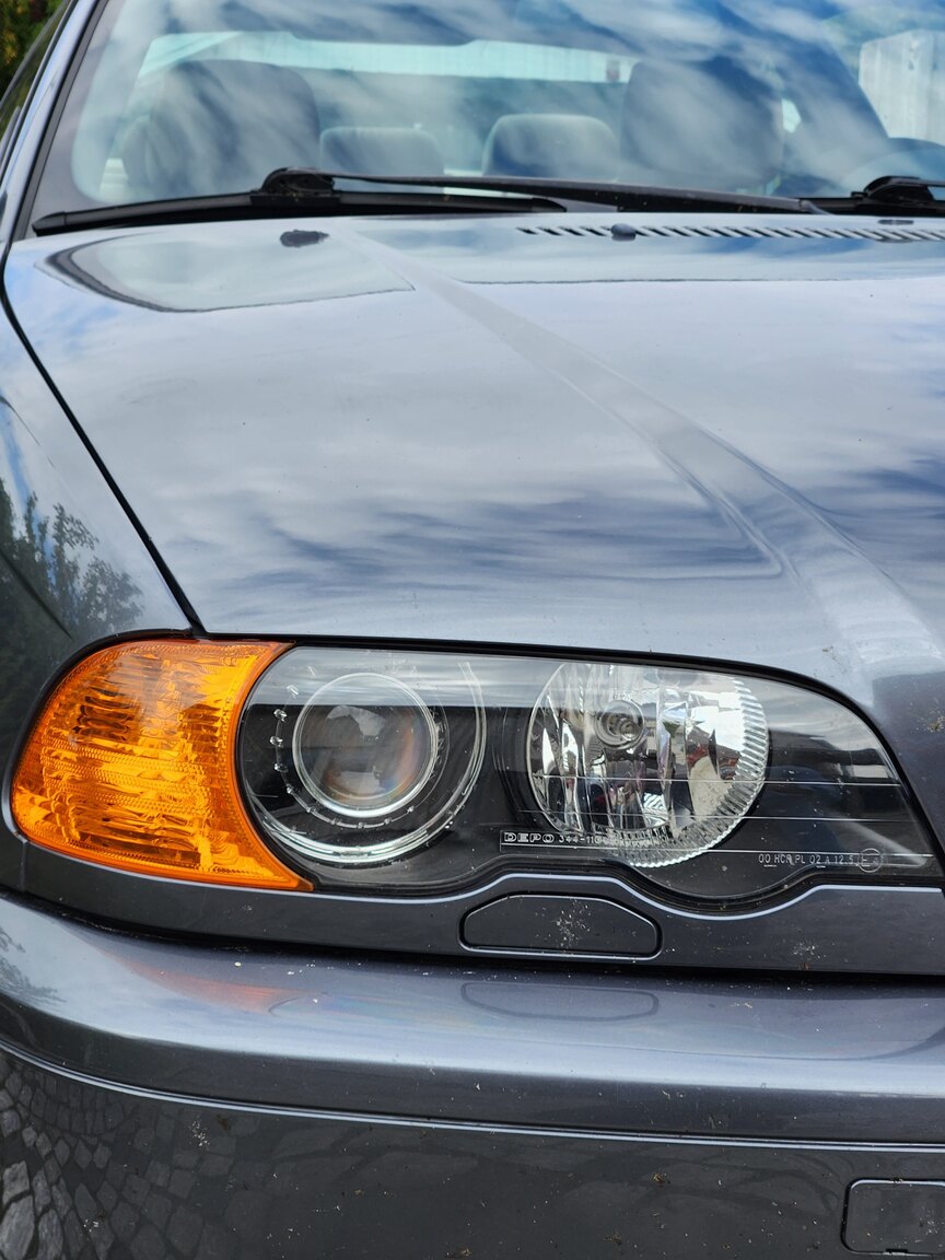 Exteriörbild på 2002  BMW 330Ci 