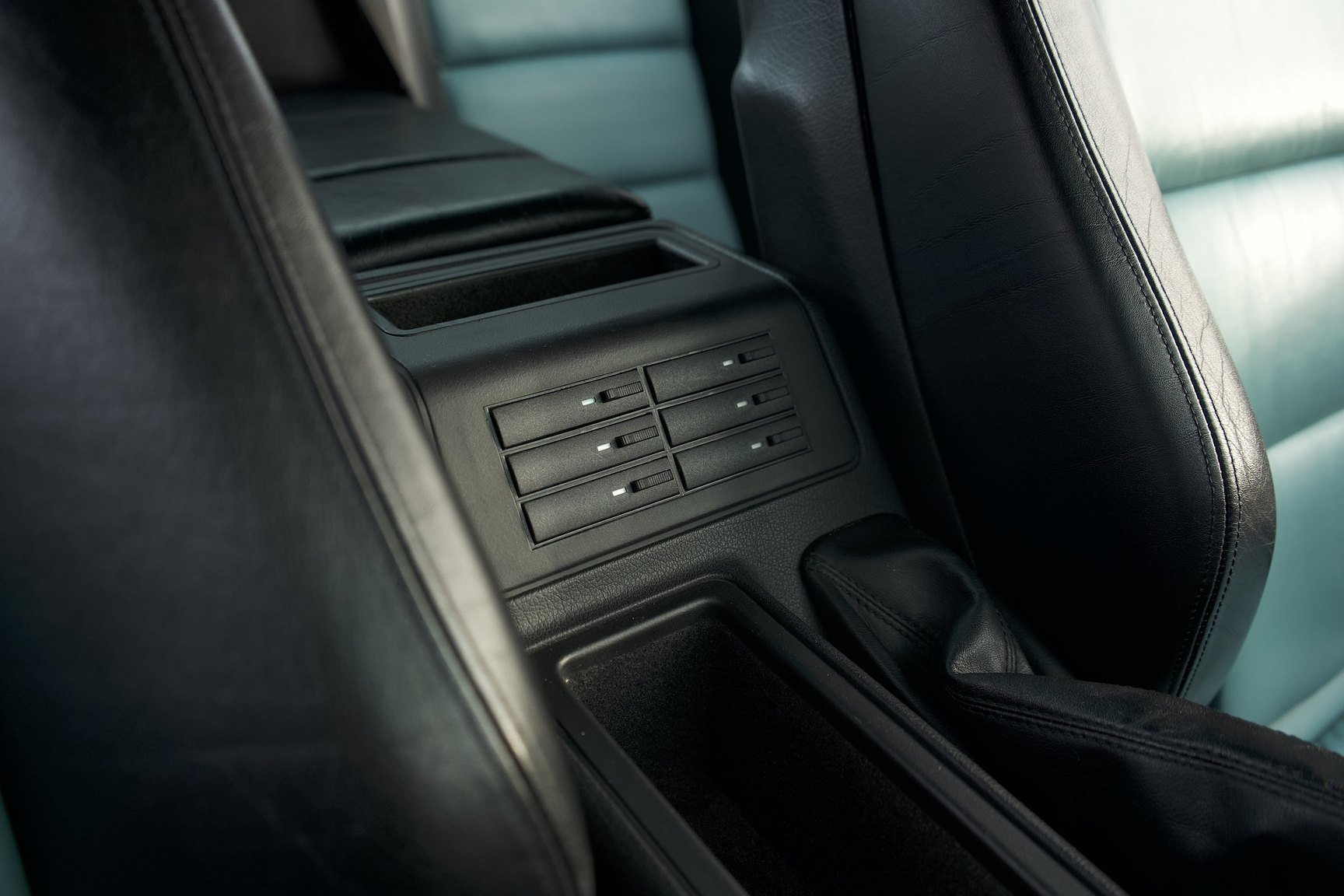 Interiörbild 1992 BMW 850i 6-speed manual - NO RESERVE