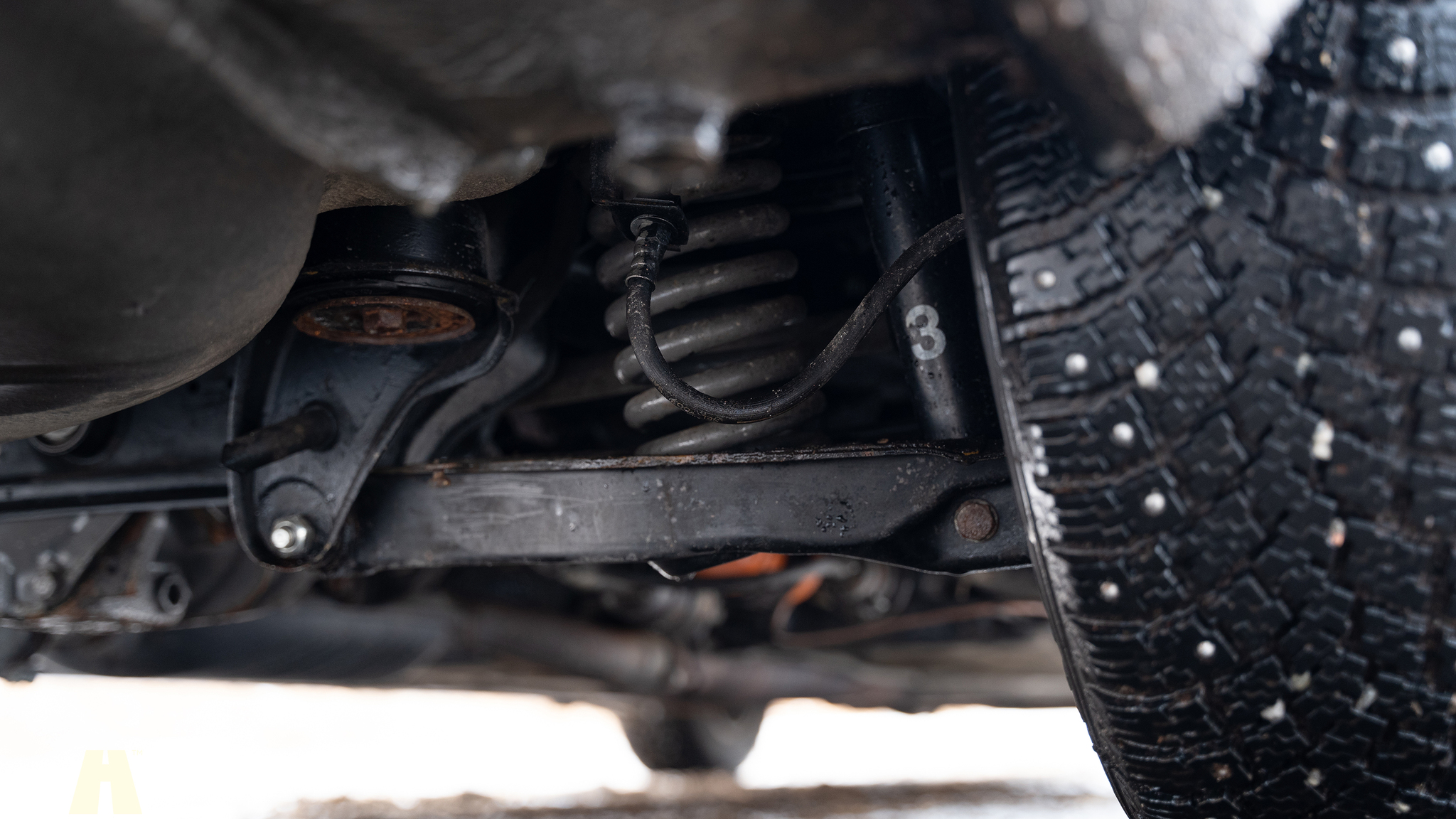 Image of 1990 Mercedes 300 CE-24 mechanics