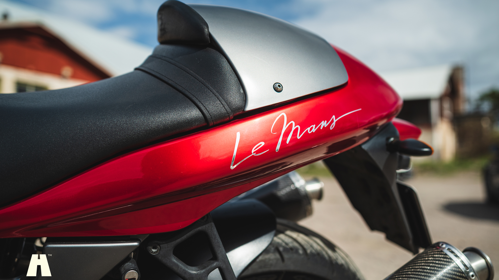 Exteriörbild på 2002 Moto Guzzi V11 Le Mans (46)