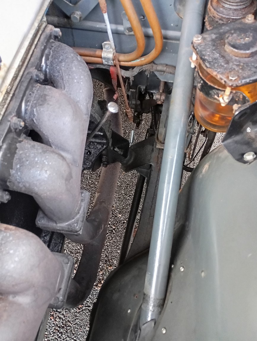 Image of 1954 Jaguar Mark VII mechanics