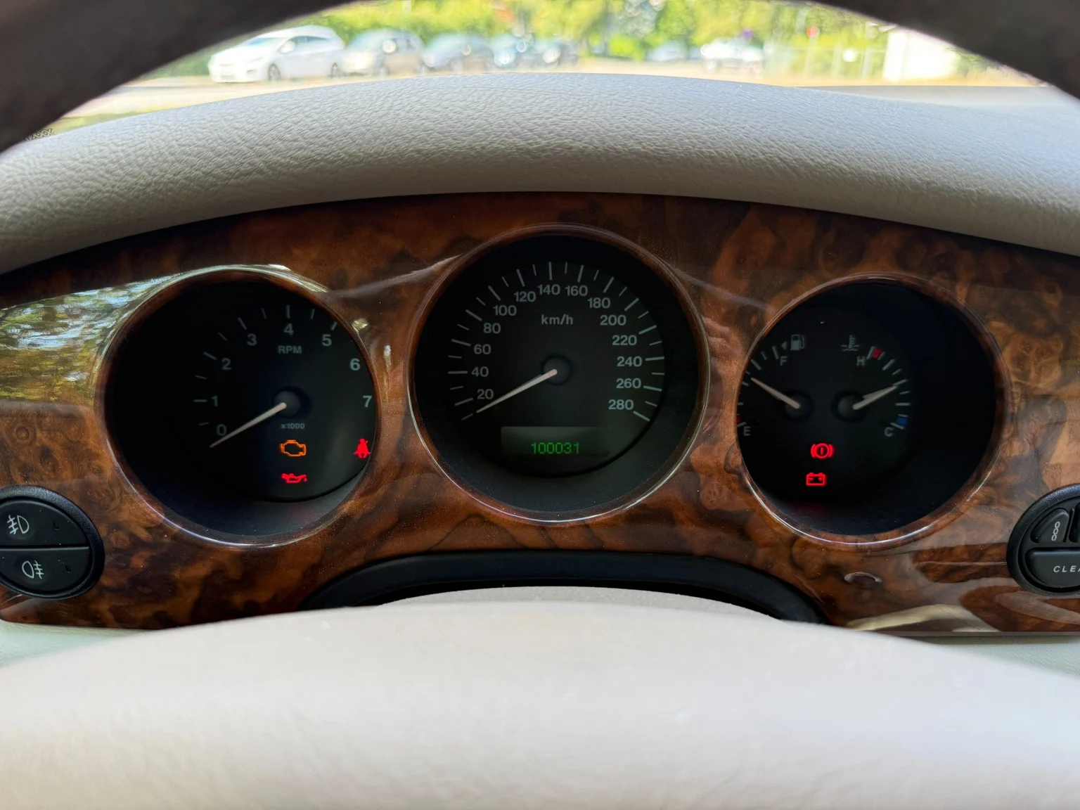 Innenraumfoto von 2001 Jaguar XJ Sovereign 4.0 V8 (21)