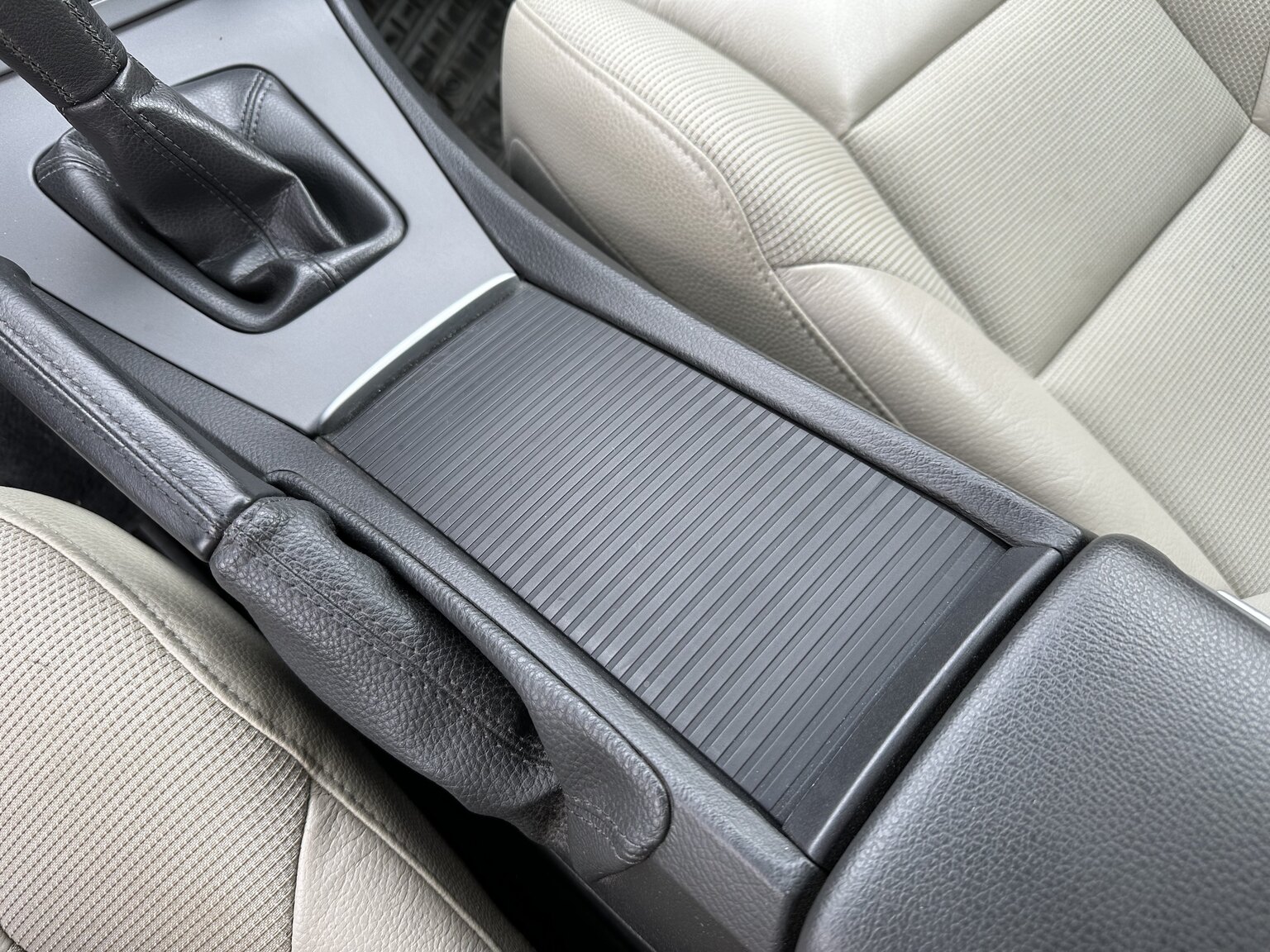 Interior image of 2008 Volvo V70 Classic