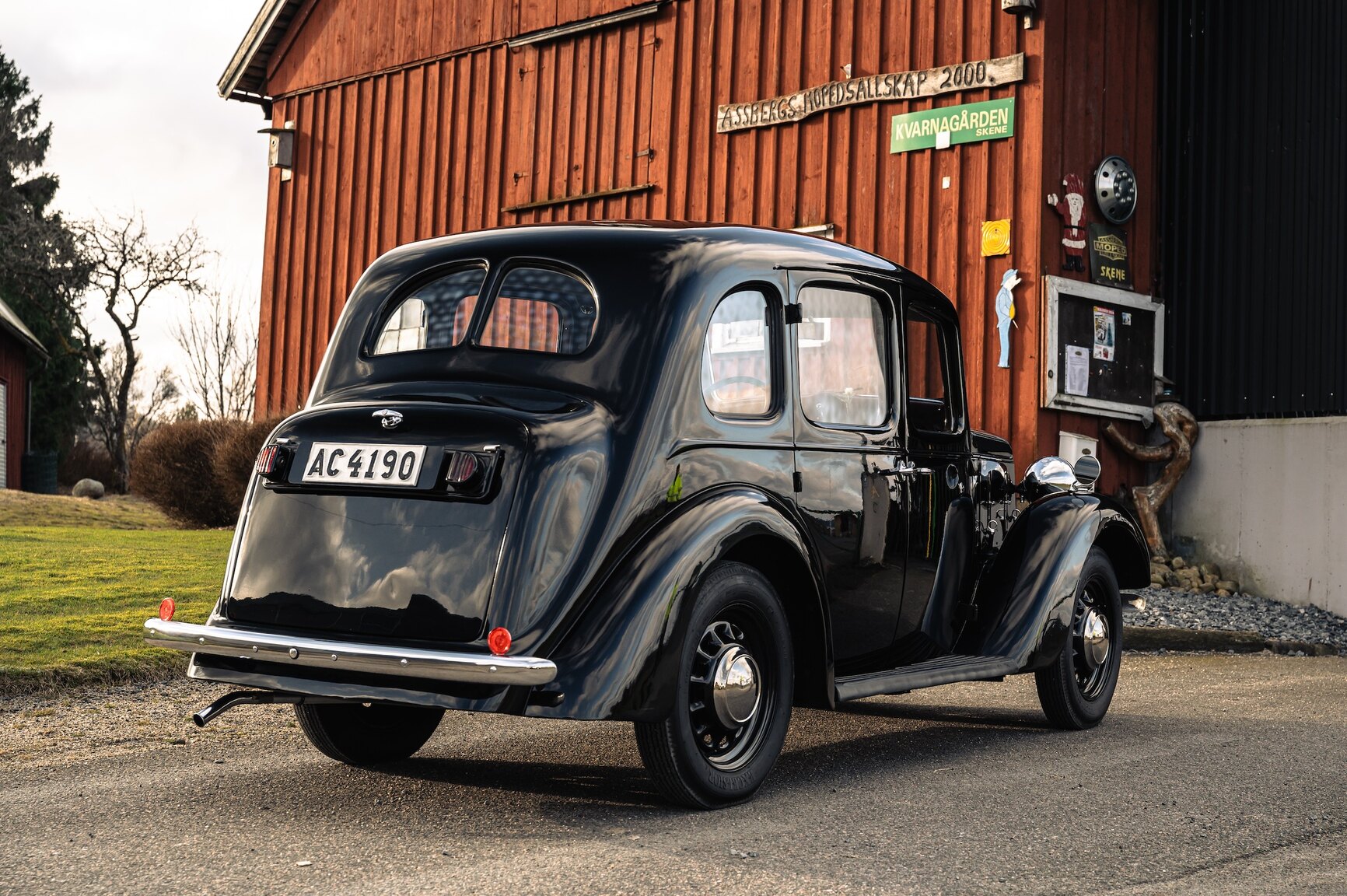 Exterior image of 1937 Austin Ten-Four 10-4
