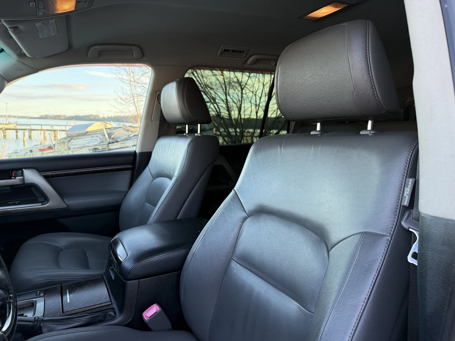 Interiörbild 2008 Toyota Land Cruiser 200 Series 4.5 V8 (14)