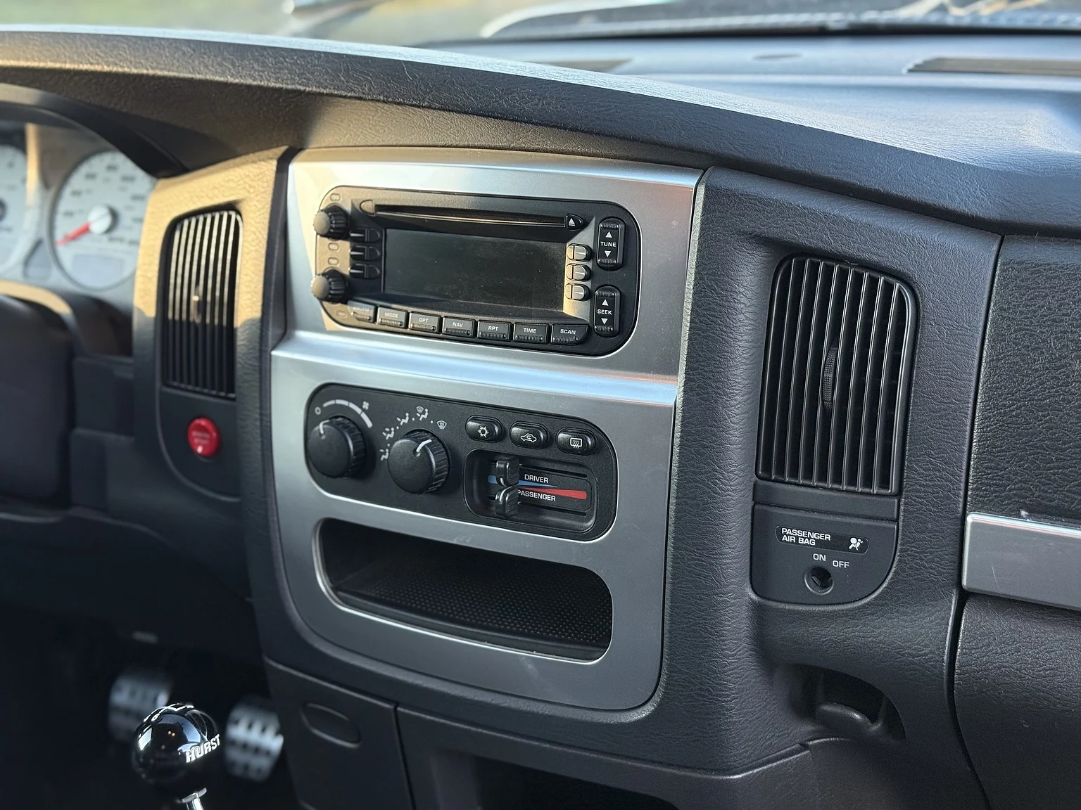 Interiörbild 2004 Dodge Ram SRT-10 (26)