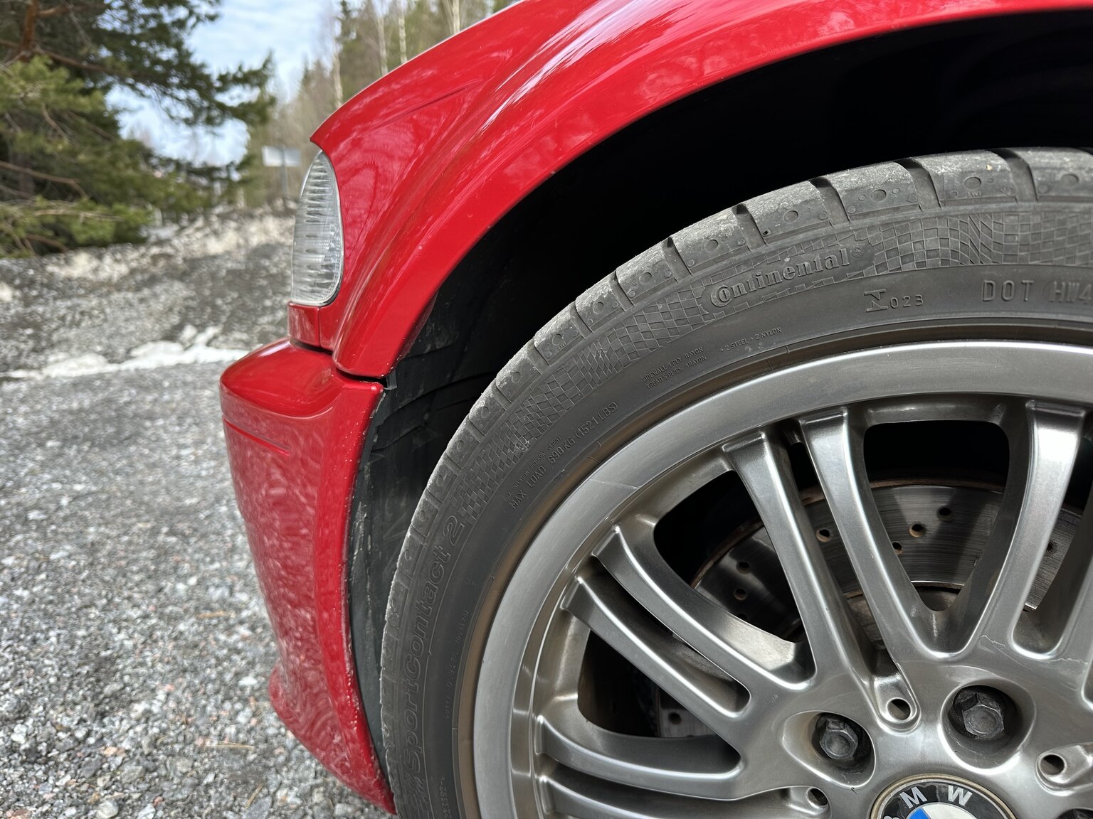 Exterior image of 2002 BMW M3 Coupé (27)