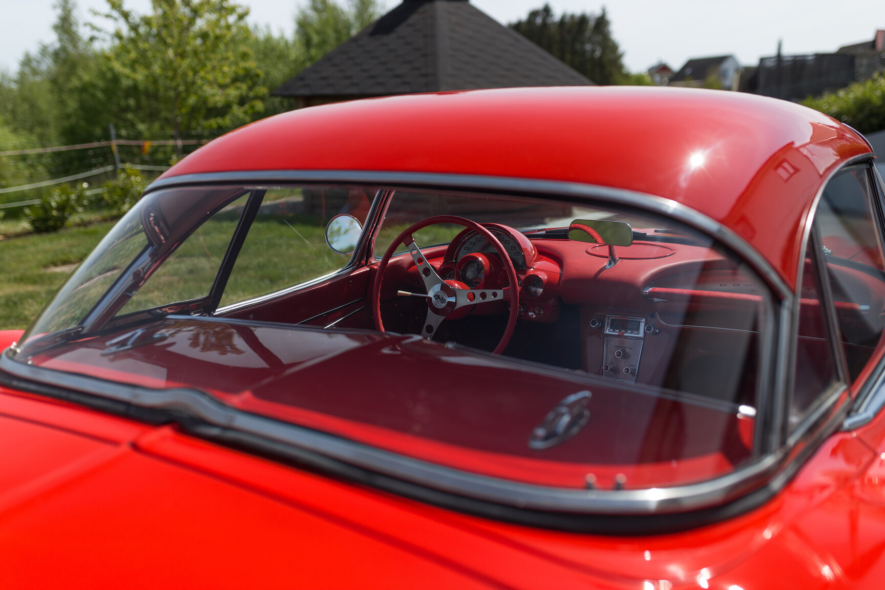 Exterior image of 1962 Corvette C1