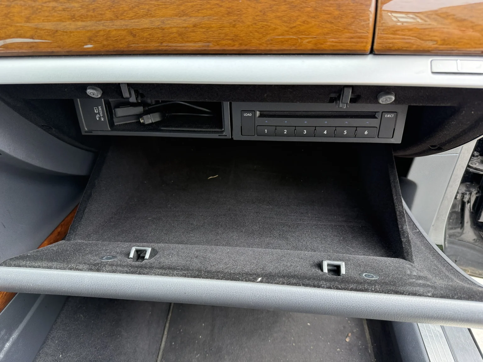 Interior image of 2013 Volkswagen Phaeton 3.0 TDI (89)