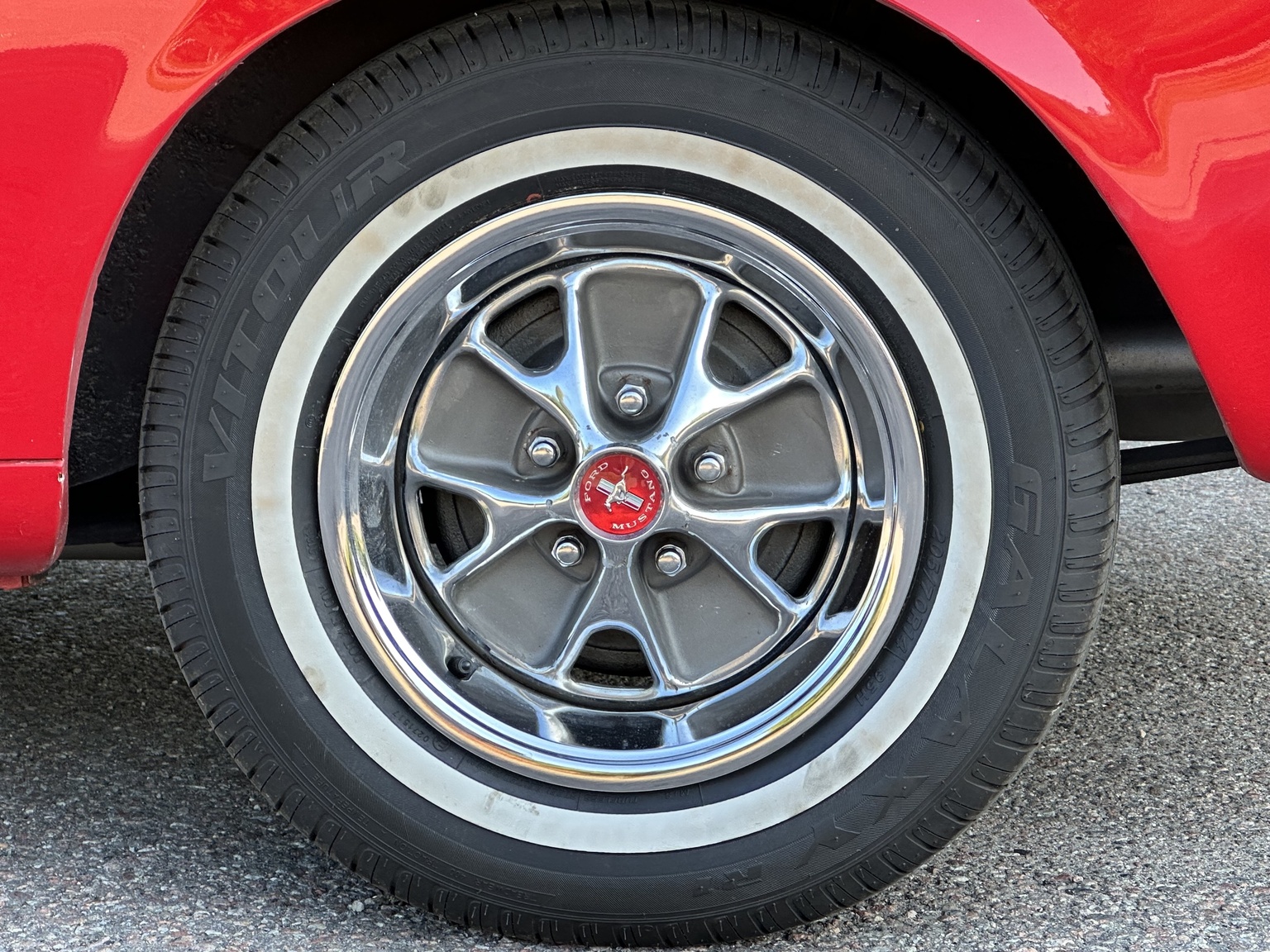 Exterior image of 1965 Ford Mustang 289 Fastback